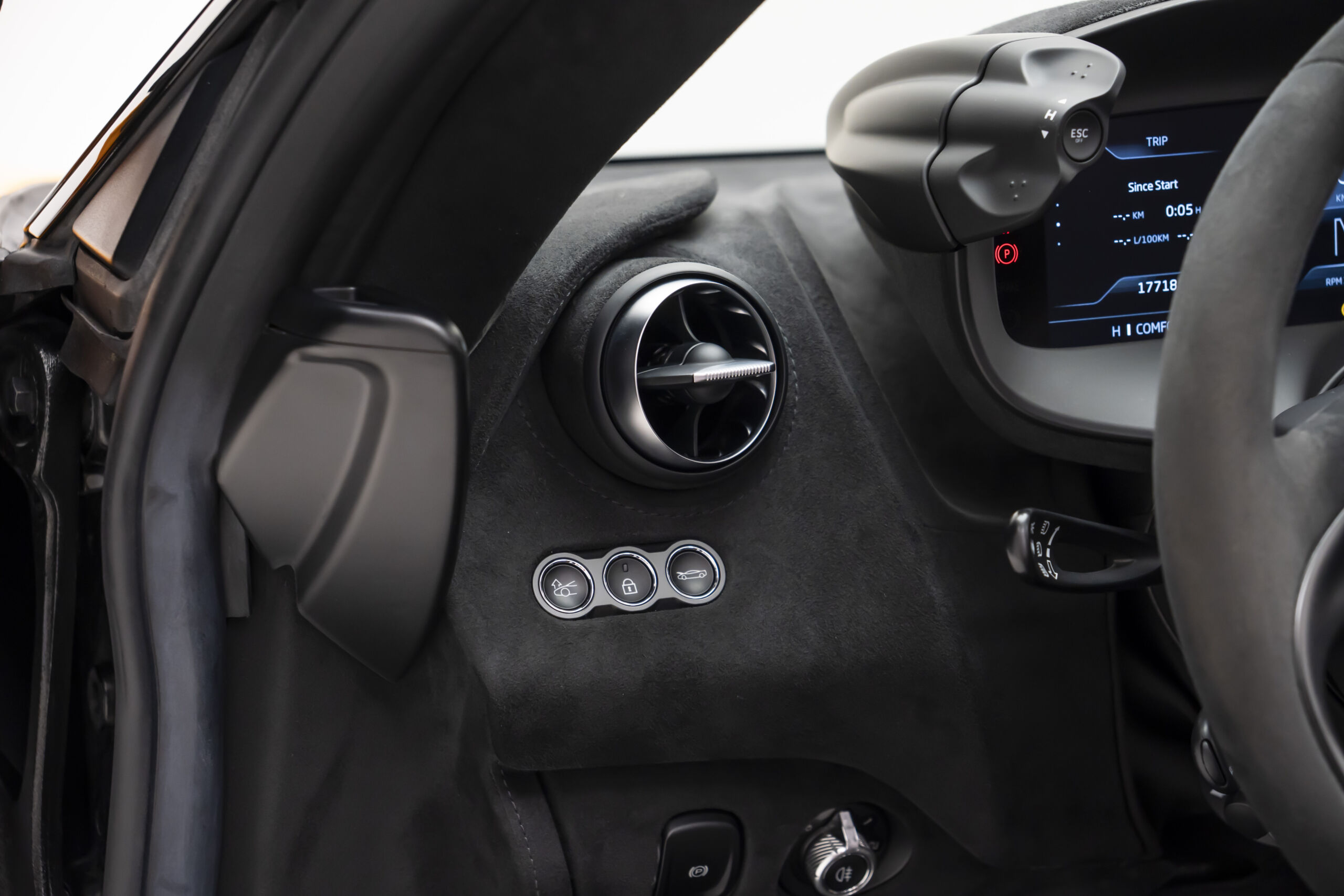 
								2024 McLaren 750S Spider full									