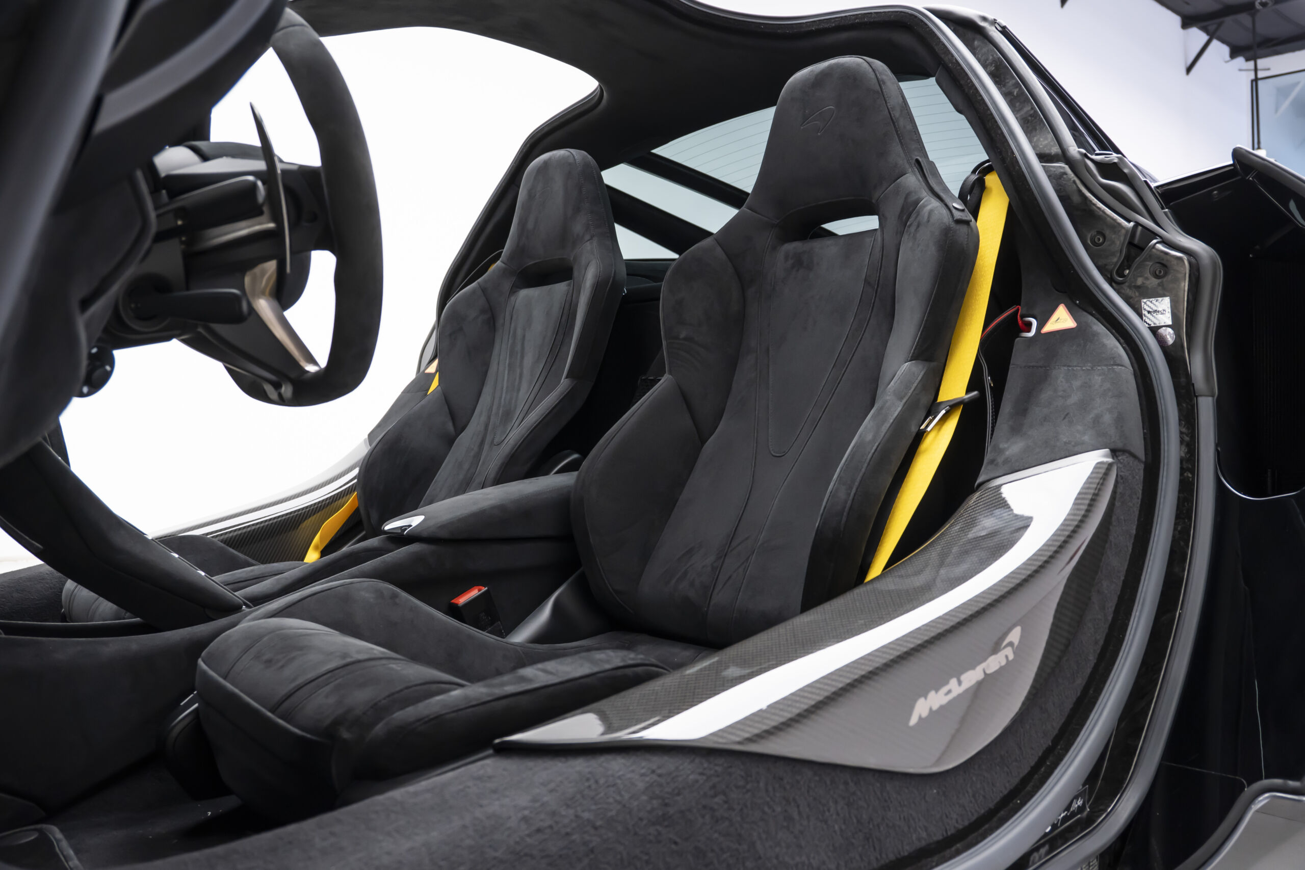 
								BRAND NEW 2025 MCLAREN 750S COUPE full									