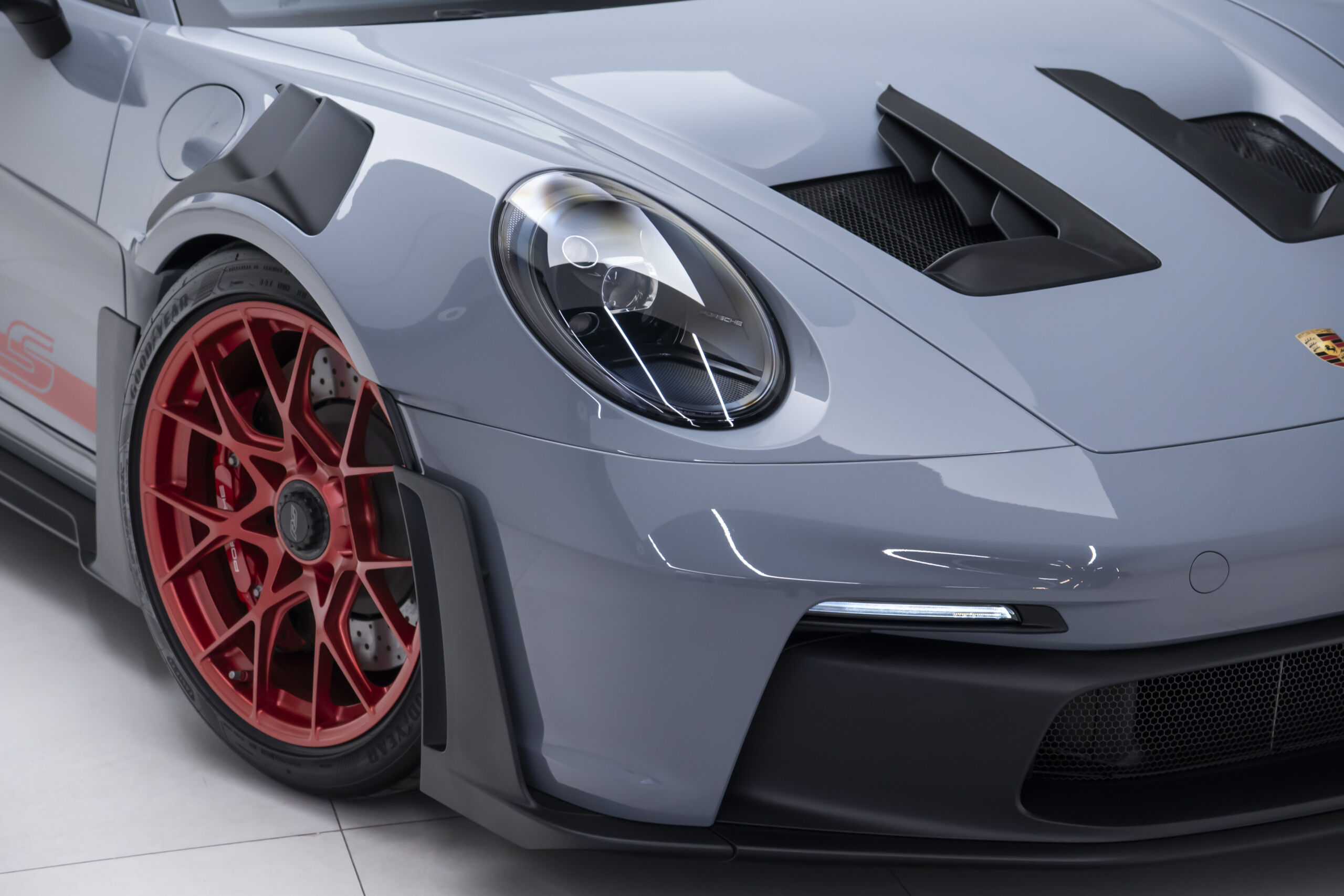 
								2025 Porsche 911 GT3 RS 992 full									