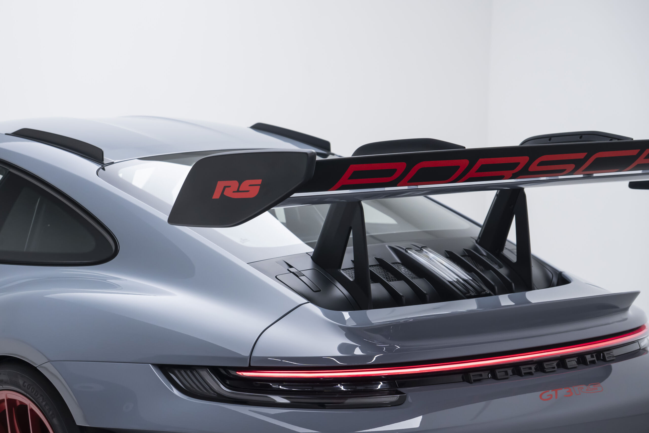 
								2025 Porsche 911 GT3 RS 992 full									