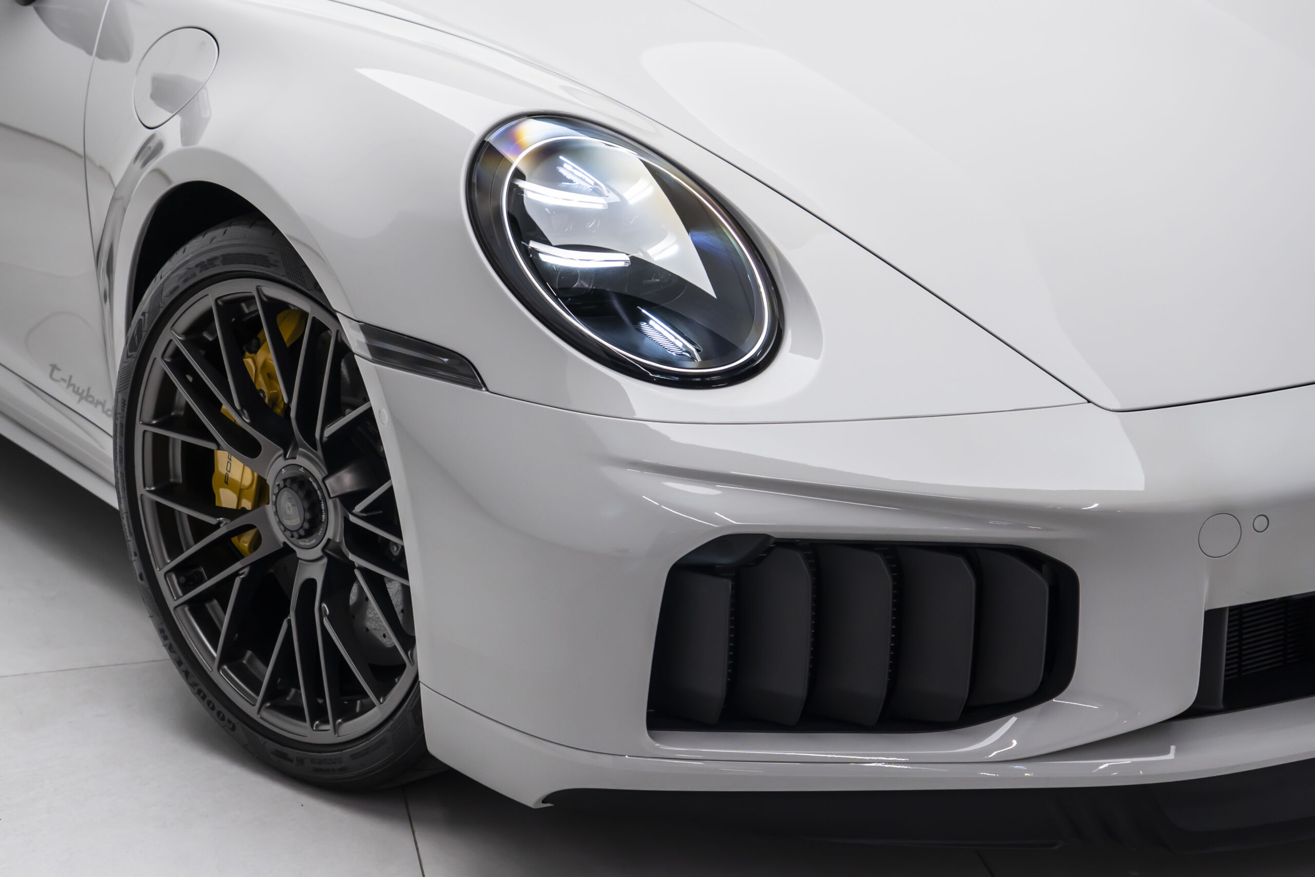 
								Brand New 2026 Porsche 911 Turbo S Cabriolet 992.2 full									