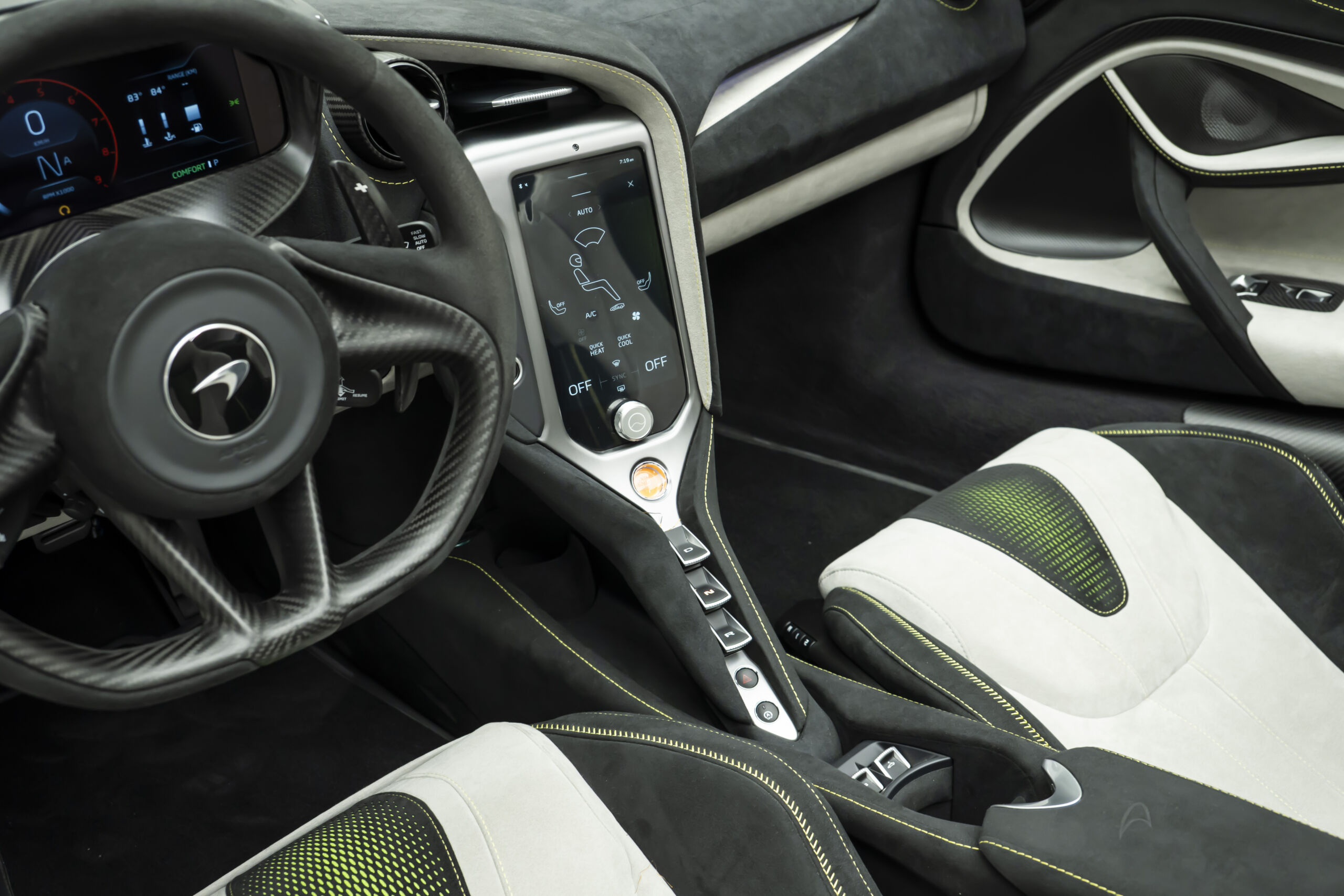 
								2025 McLaren 750S Spider Performance Pack full									
