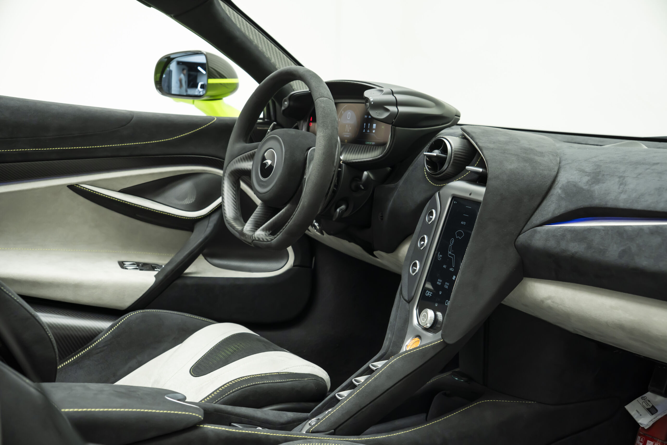 
								2025 McLaren 750S Spider Performance Pack full									
