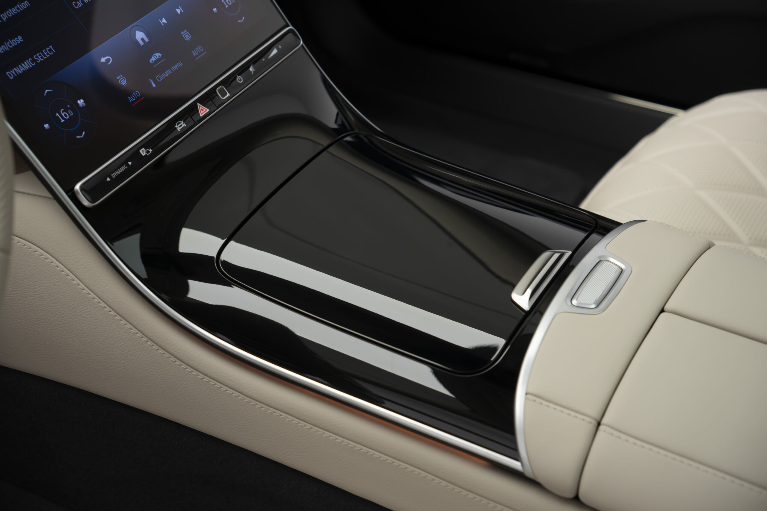 
								Brand New 2026 Mercedes Benz S 500 4MATIC Saloon full									