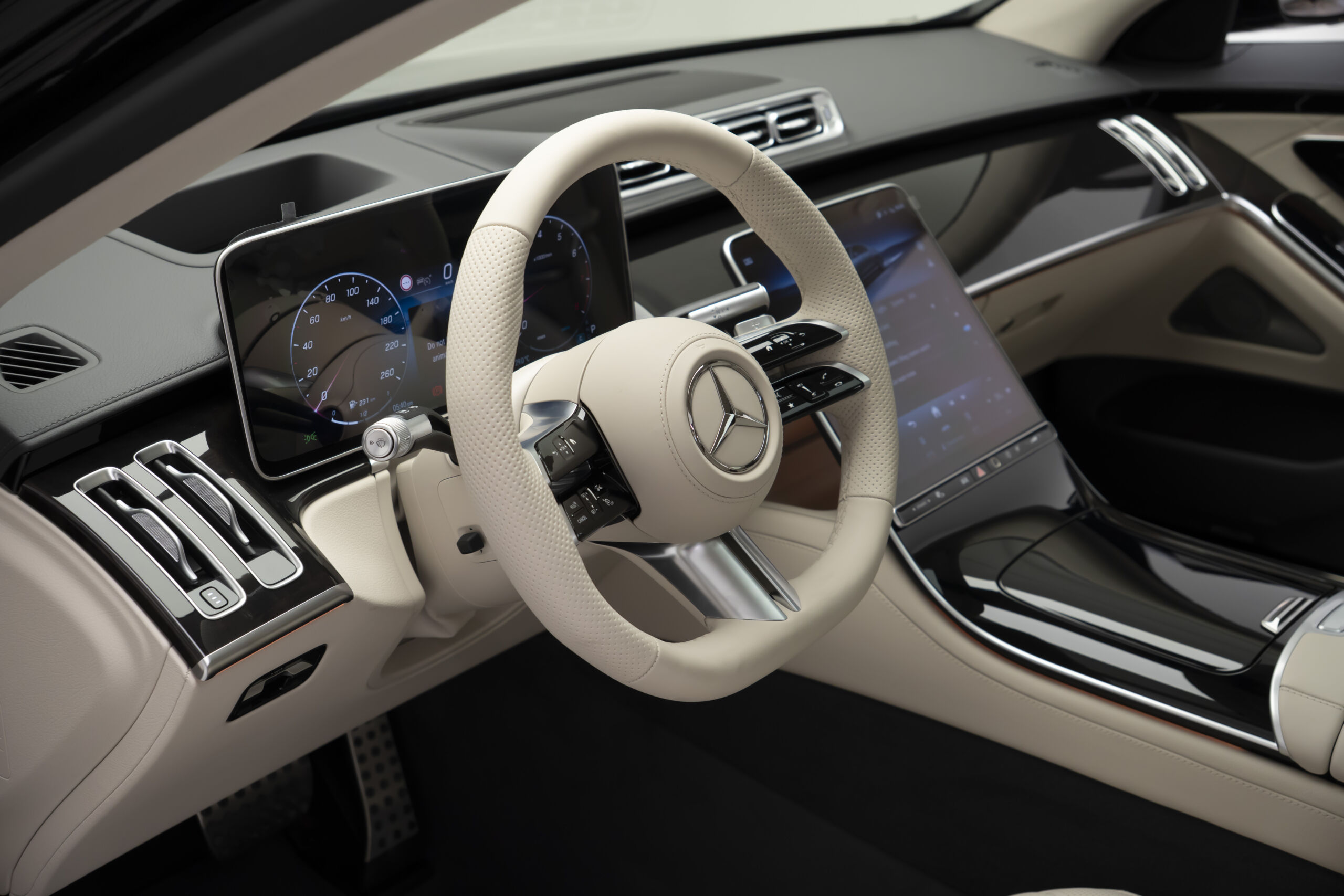 
								Brand New 2026 Mercedes Benz S 500 4MATIC Saloon full									