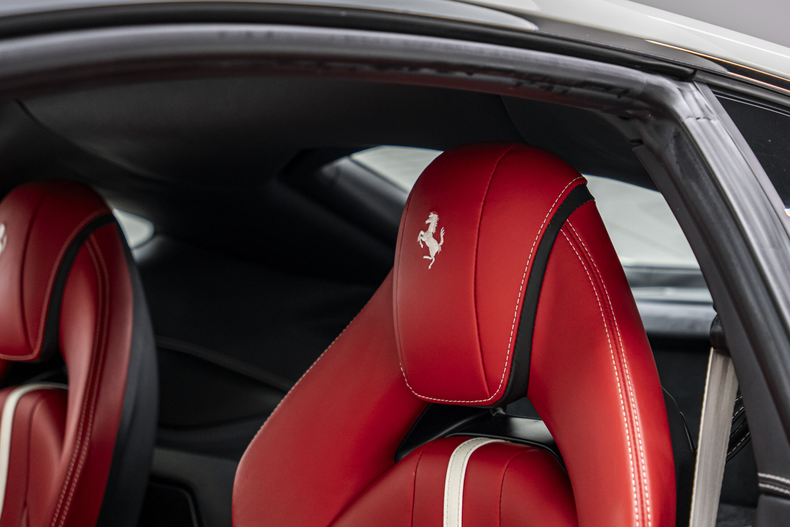 
								2019 Ferrari 812 Superfast full									