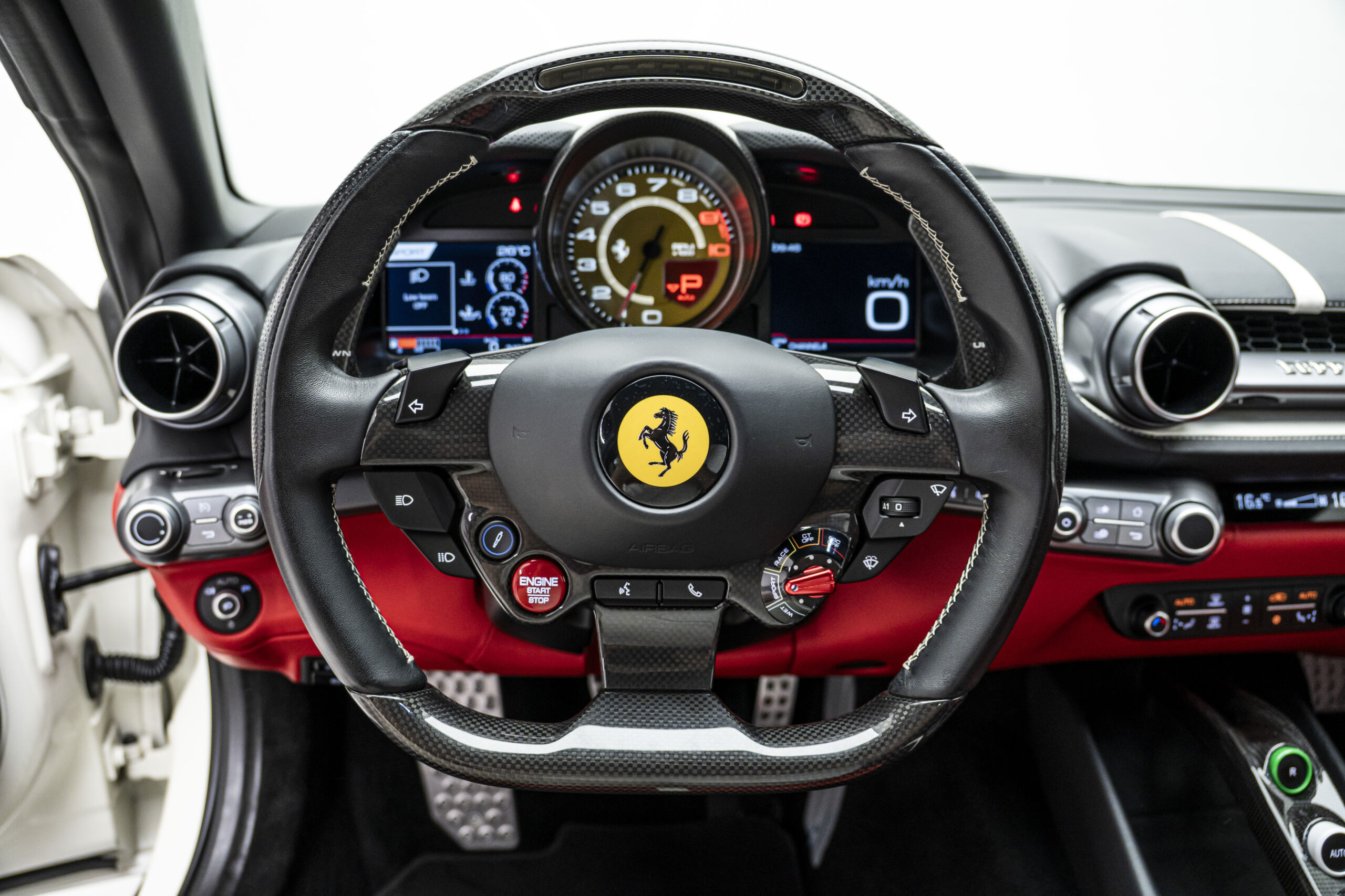 
								2019 Ferrari 812 Superfast full									