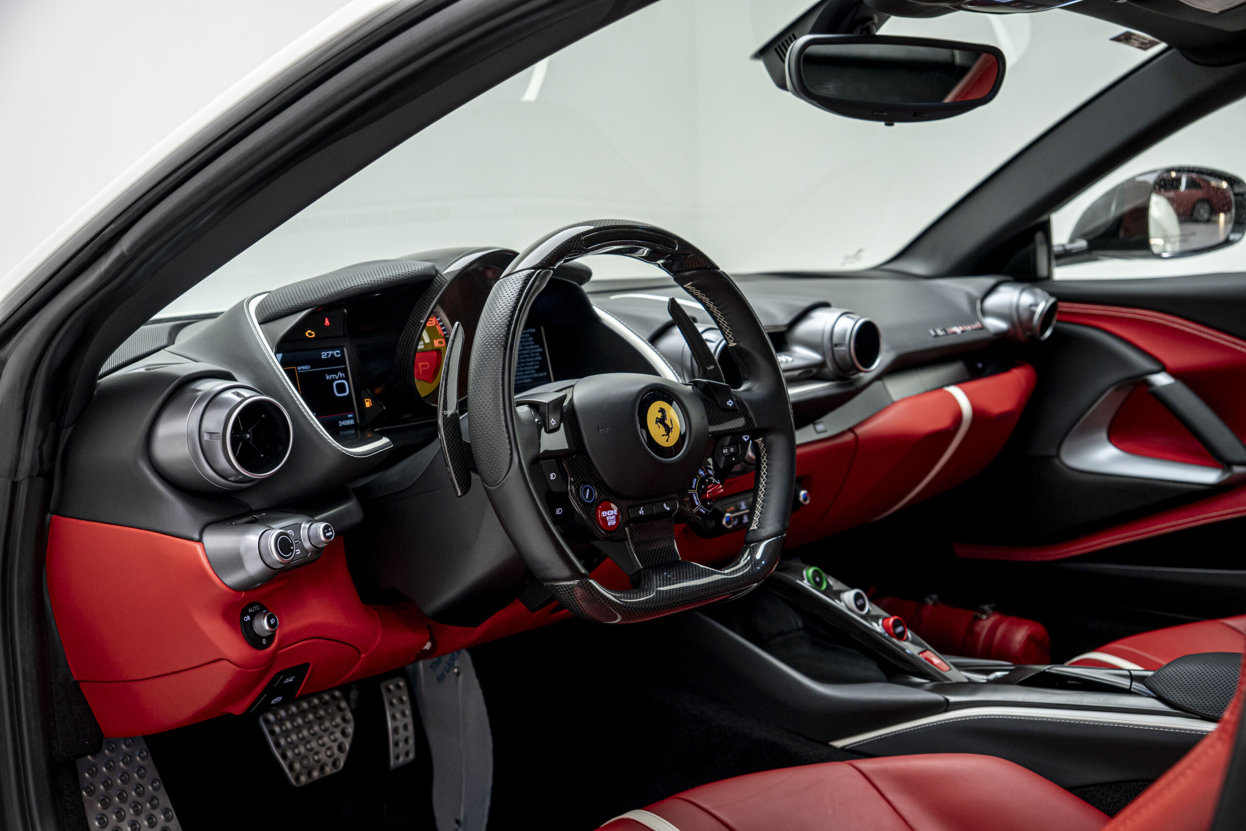 
								2019 Ferrari 812 Superfast full									