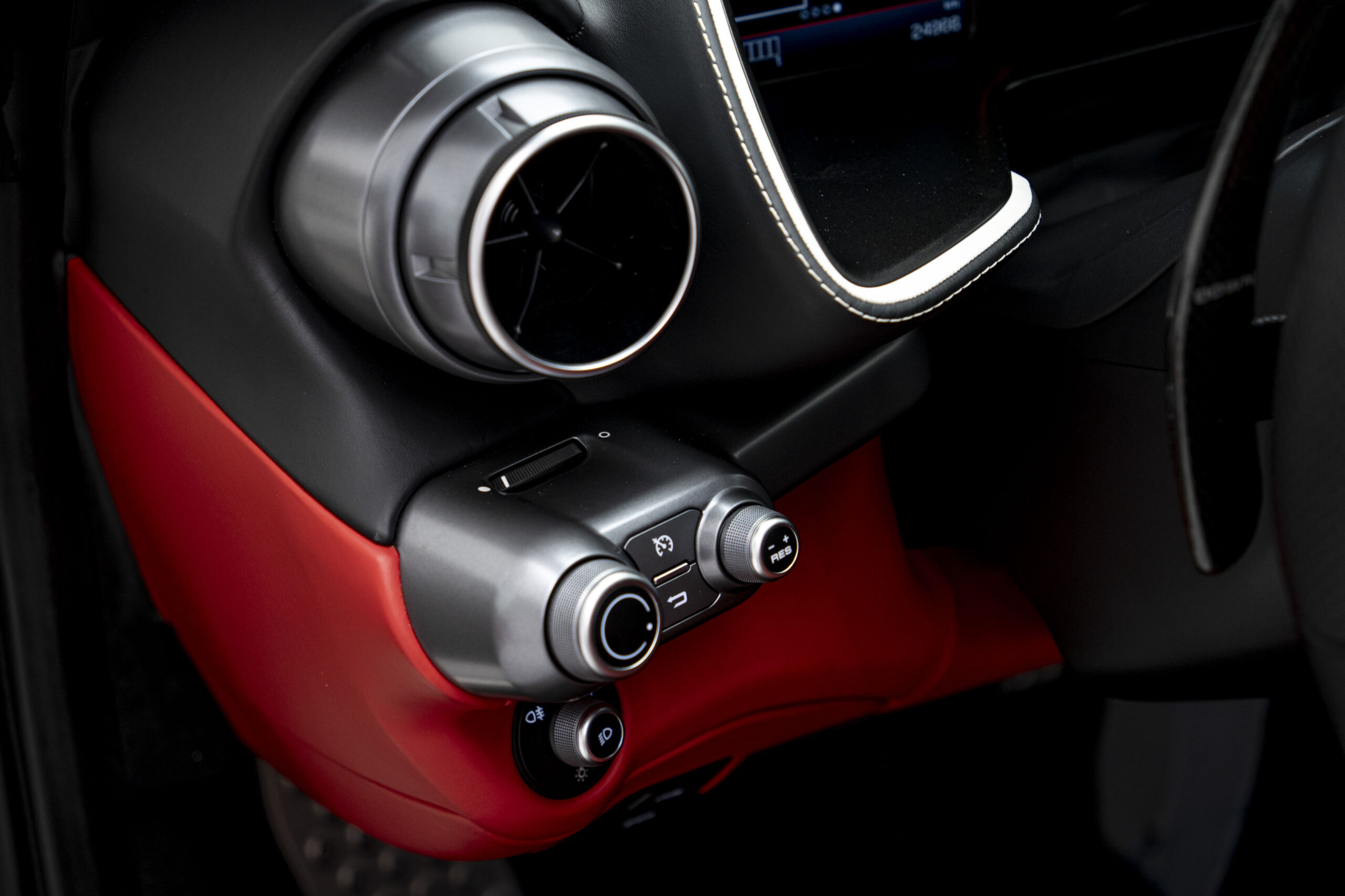 
								2019 Ferrari 812 Superfast full									