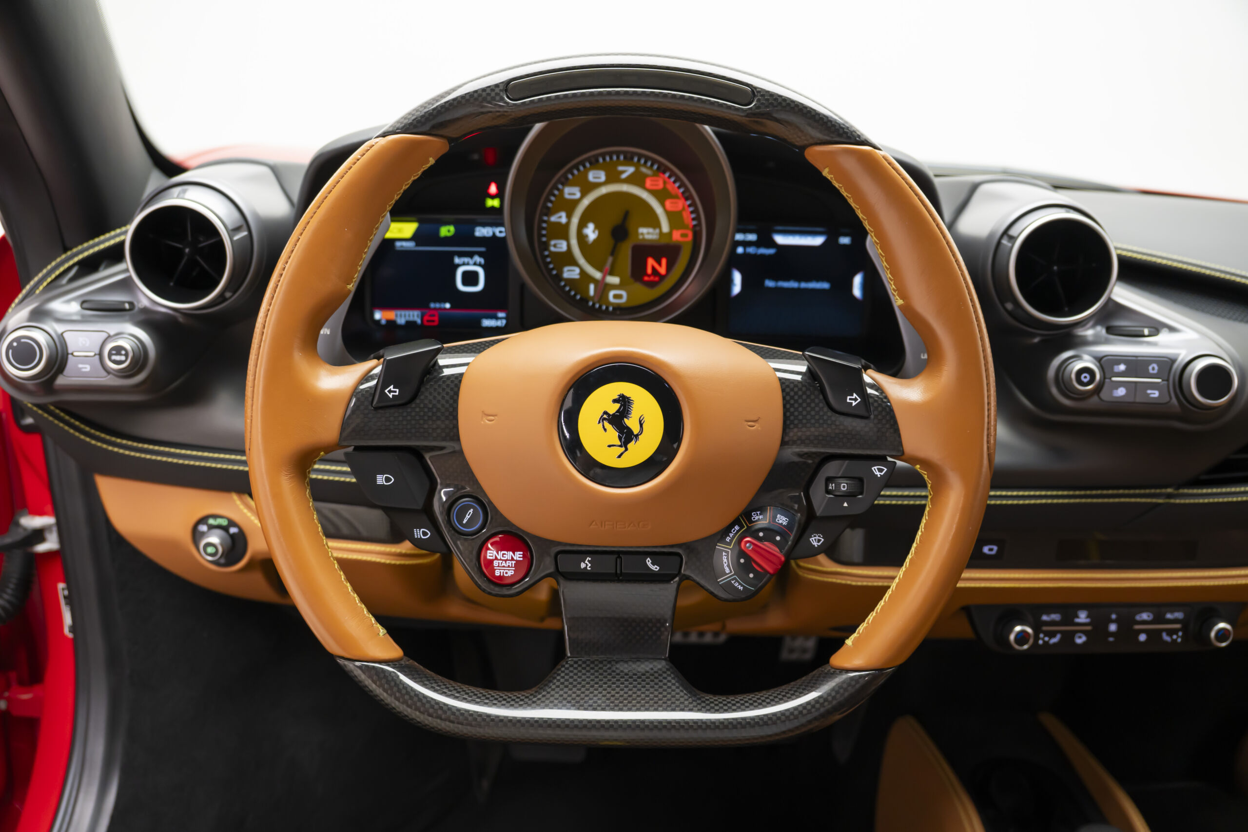 
								2020 Ferrari F8 Tributo full									