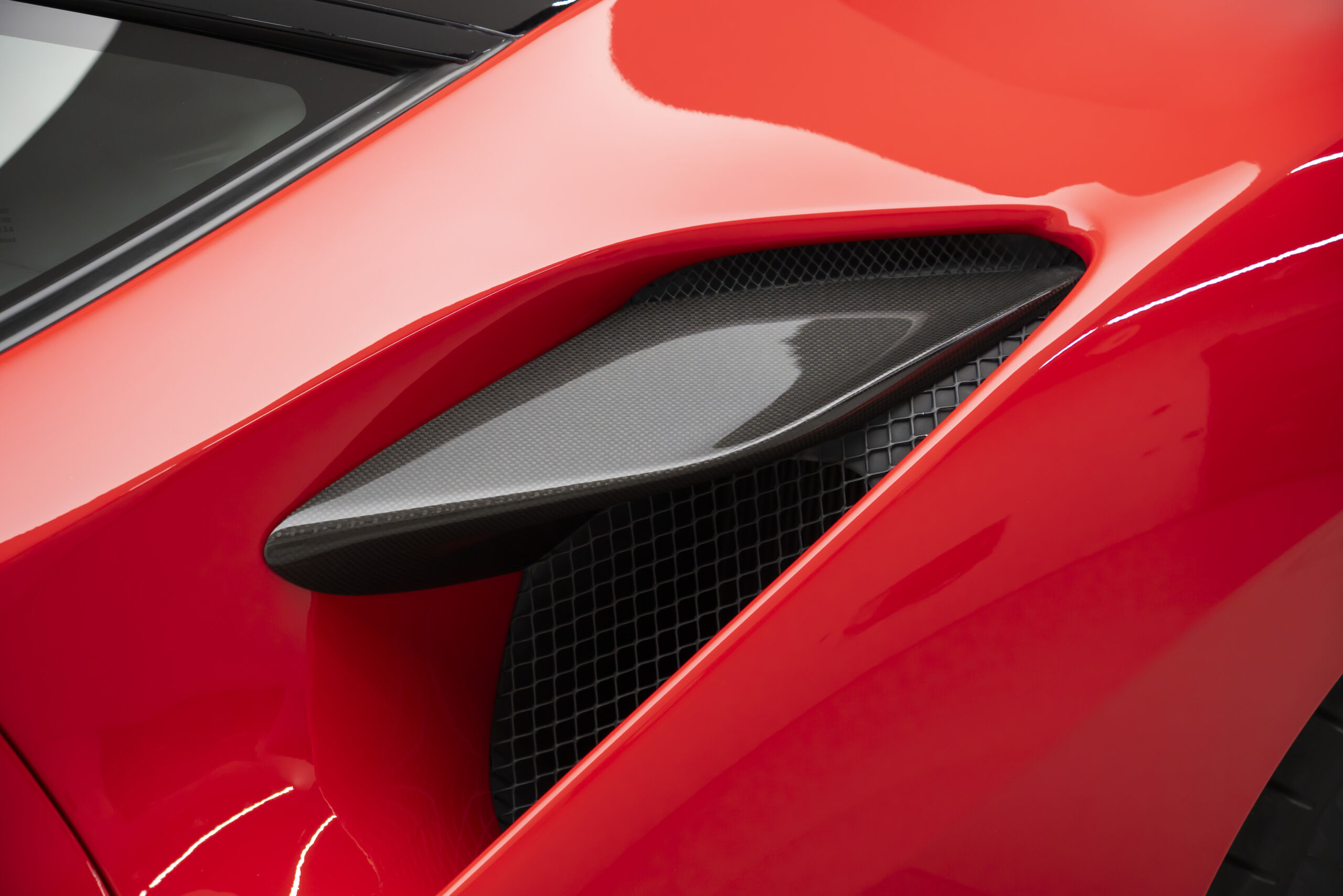 
								2020 Ferrari F8 Tributo full									