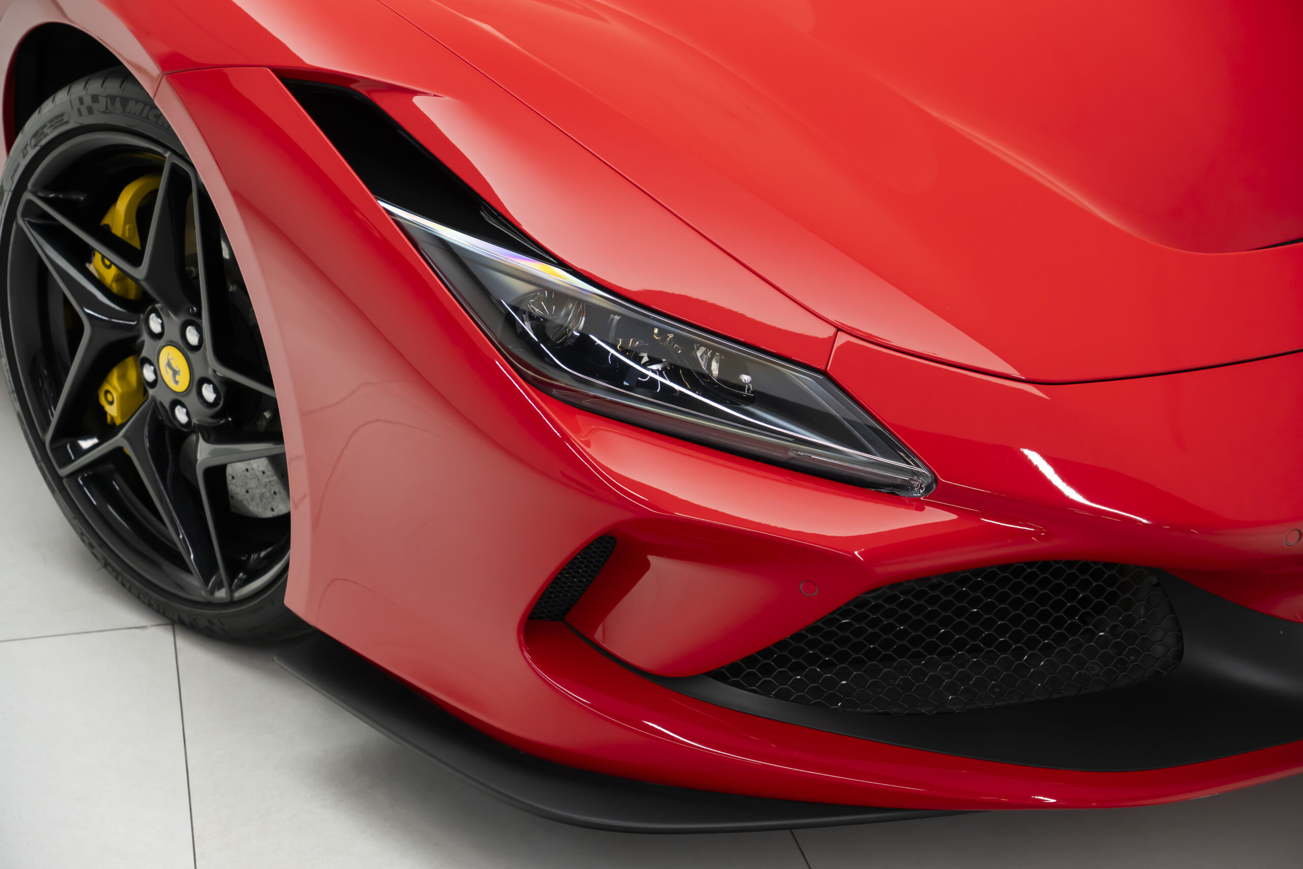 
								2020 Ferrari F8 Tributo full									