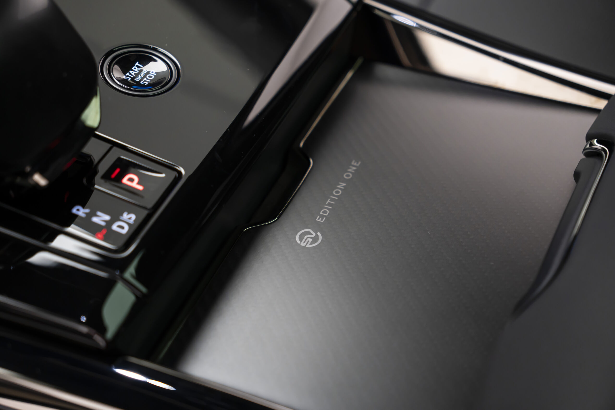 
								2024 Range Rover Sport SV Edition One full									