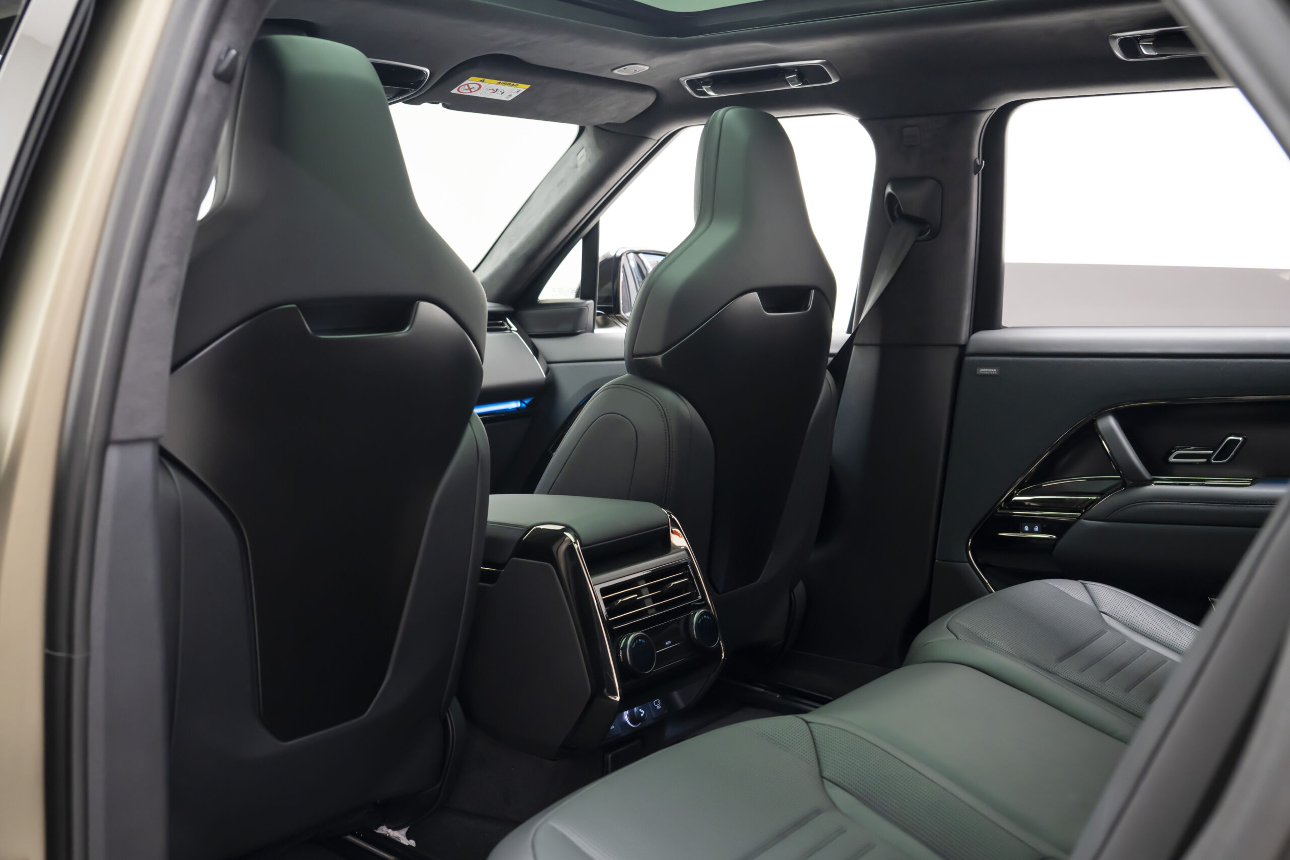 
								2024 Range Rover Sport SV Edition One full									