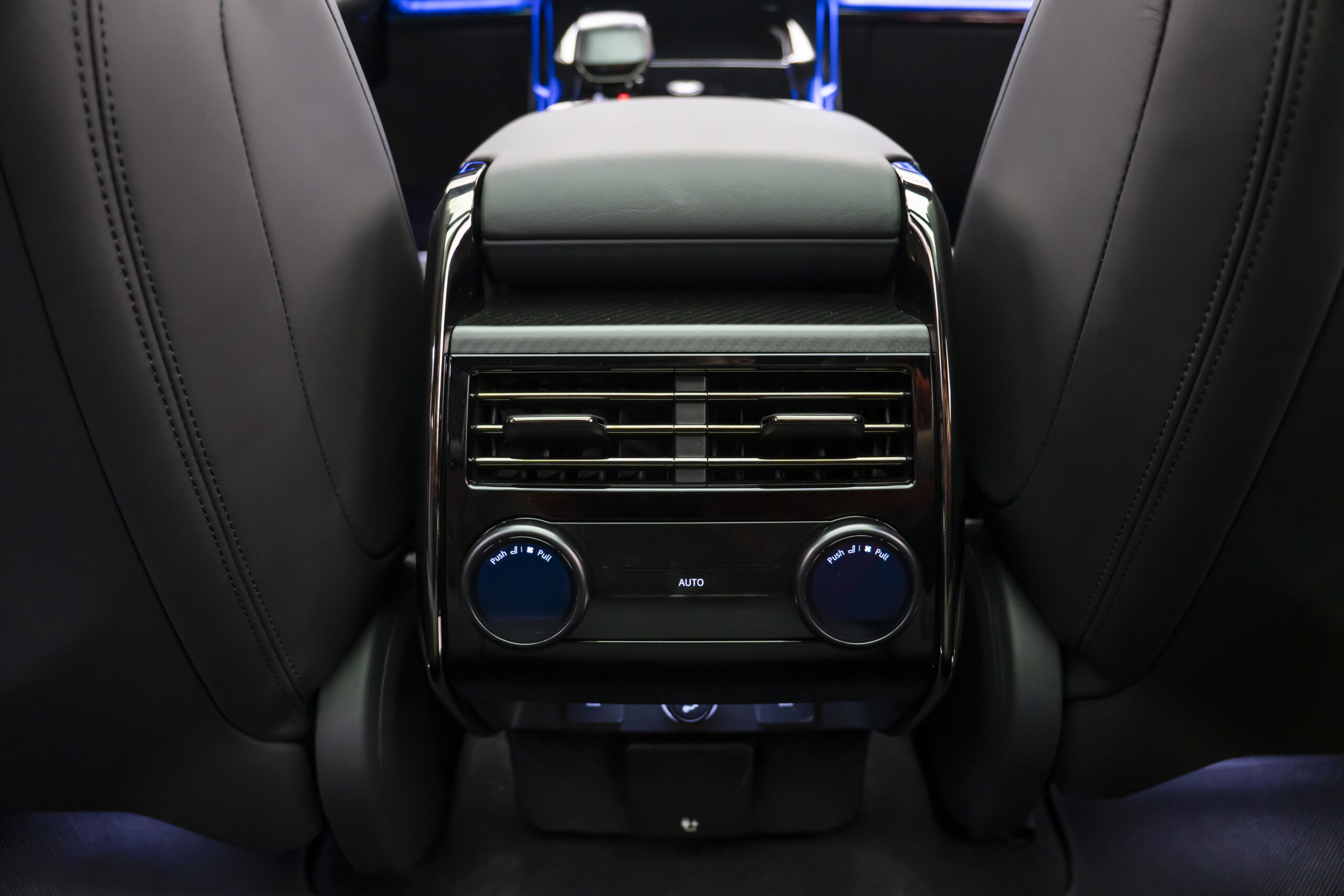 
								2024 Range Rover Sport SV Edition One full									