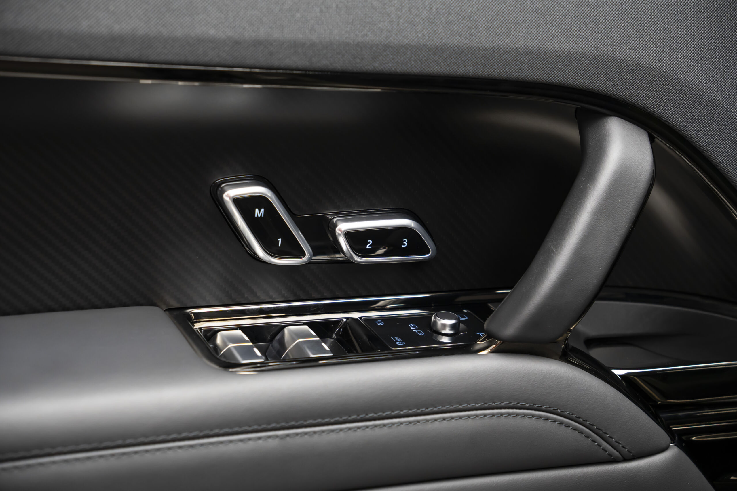 
								2024 Range Rover Sport SV Edition One full									