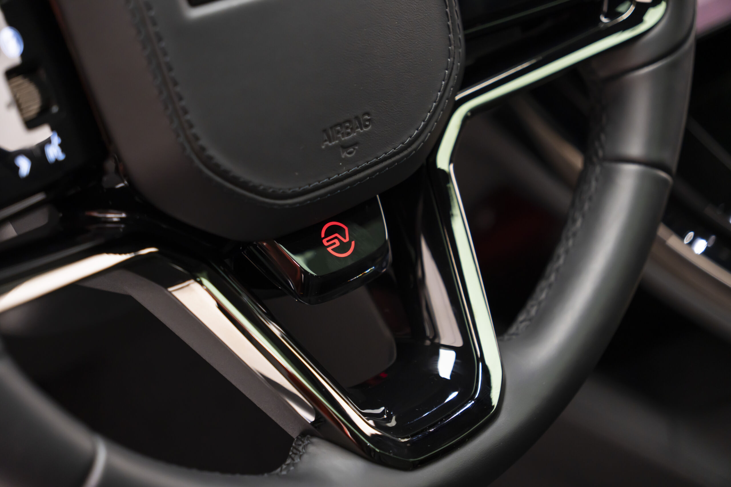 
								2024 Range Rover Sport SV Edition One full									