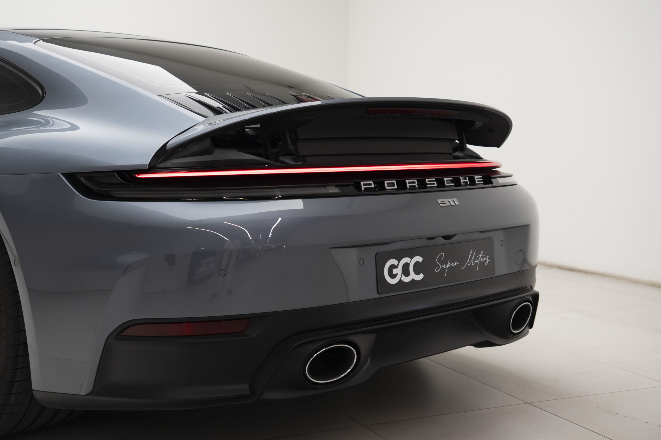 
								2025 Porsche 911 Carrera Coupe full									