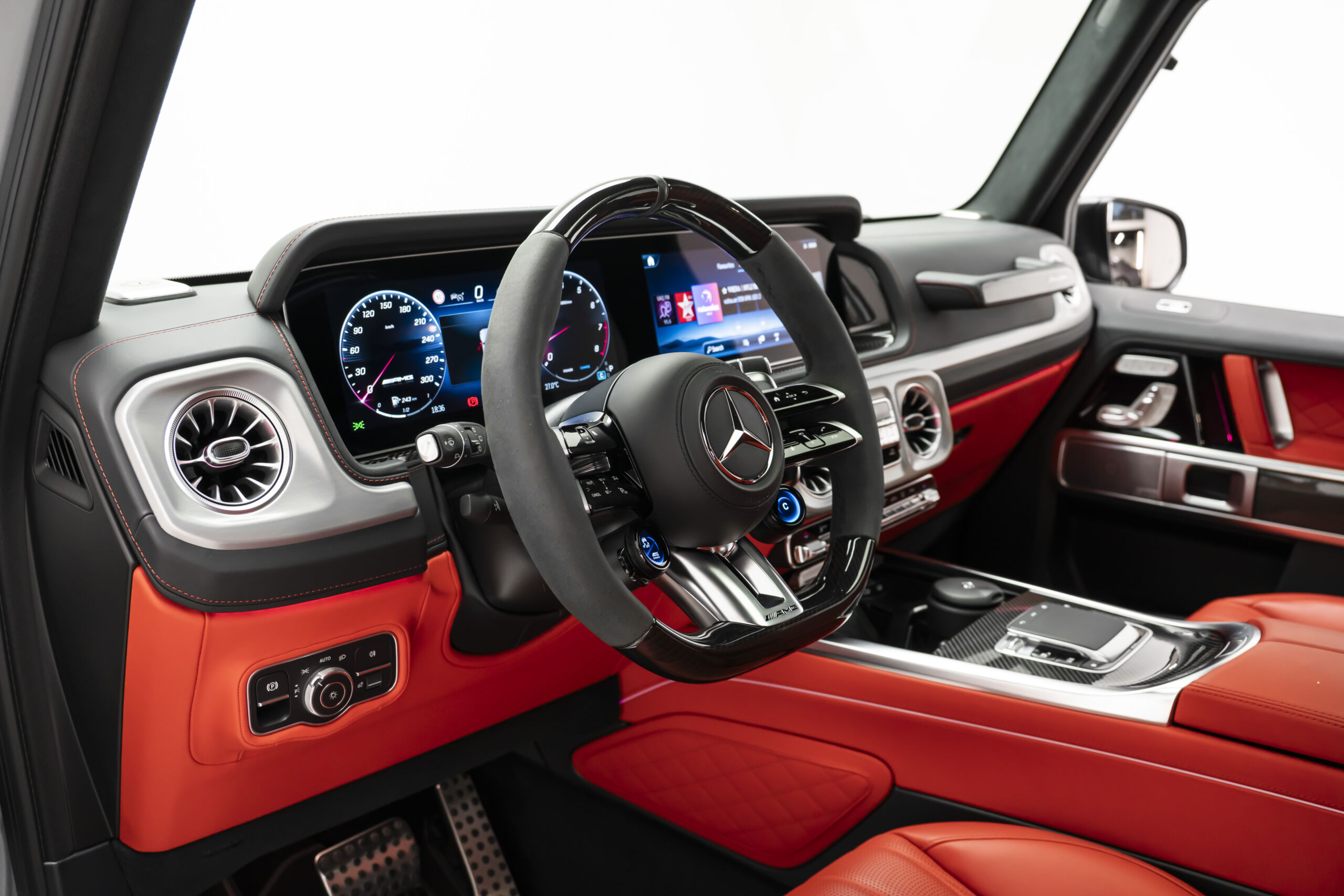 
								2025 Mercedes AMG G63 Performance Package full									