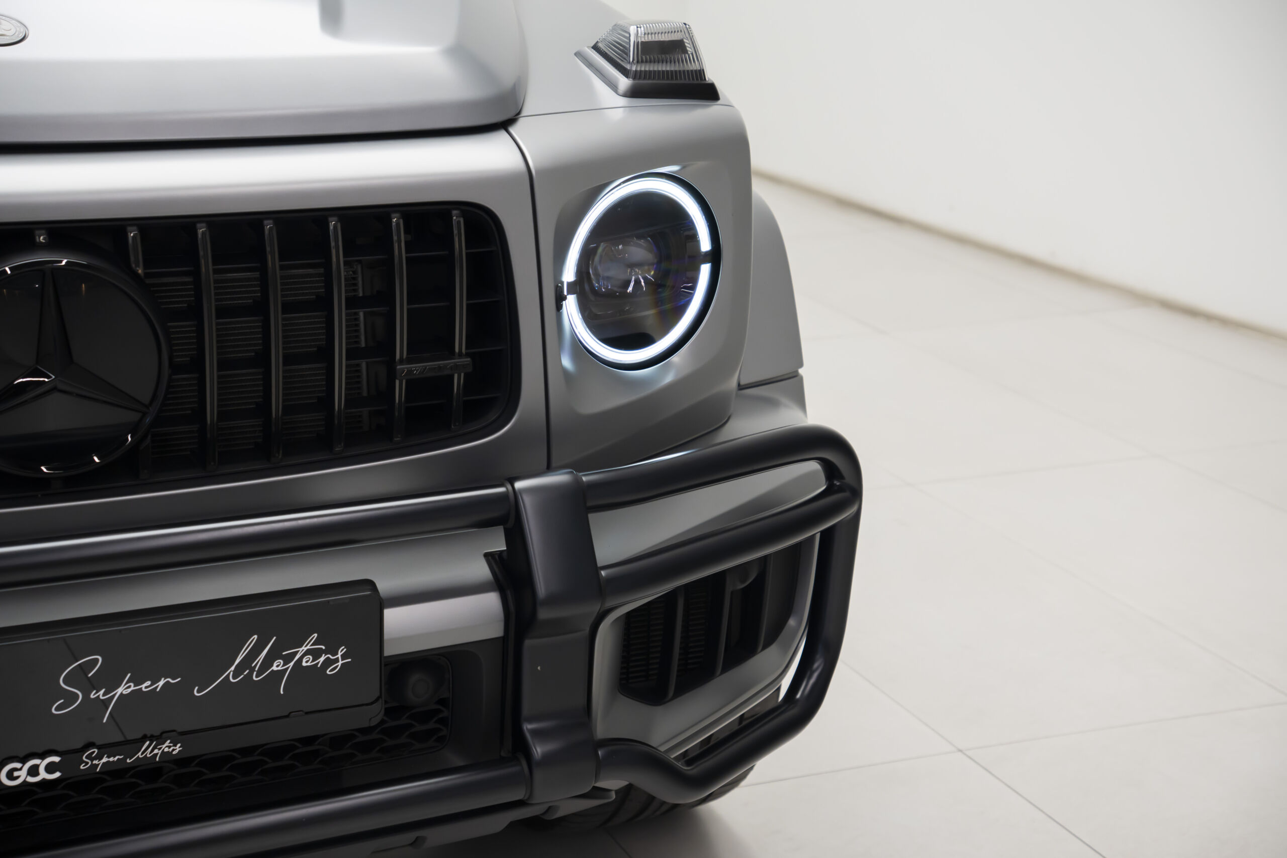 
								2025 Mercedes AMG G63 Performance Package full									