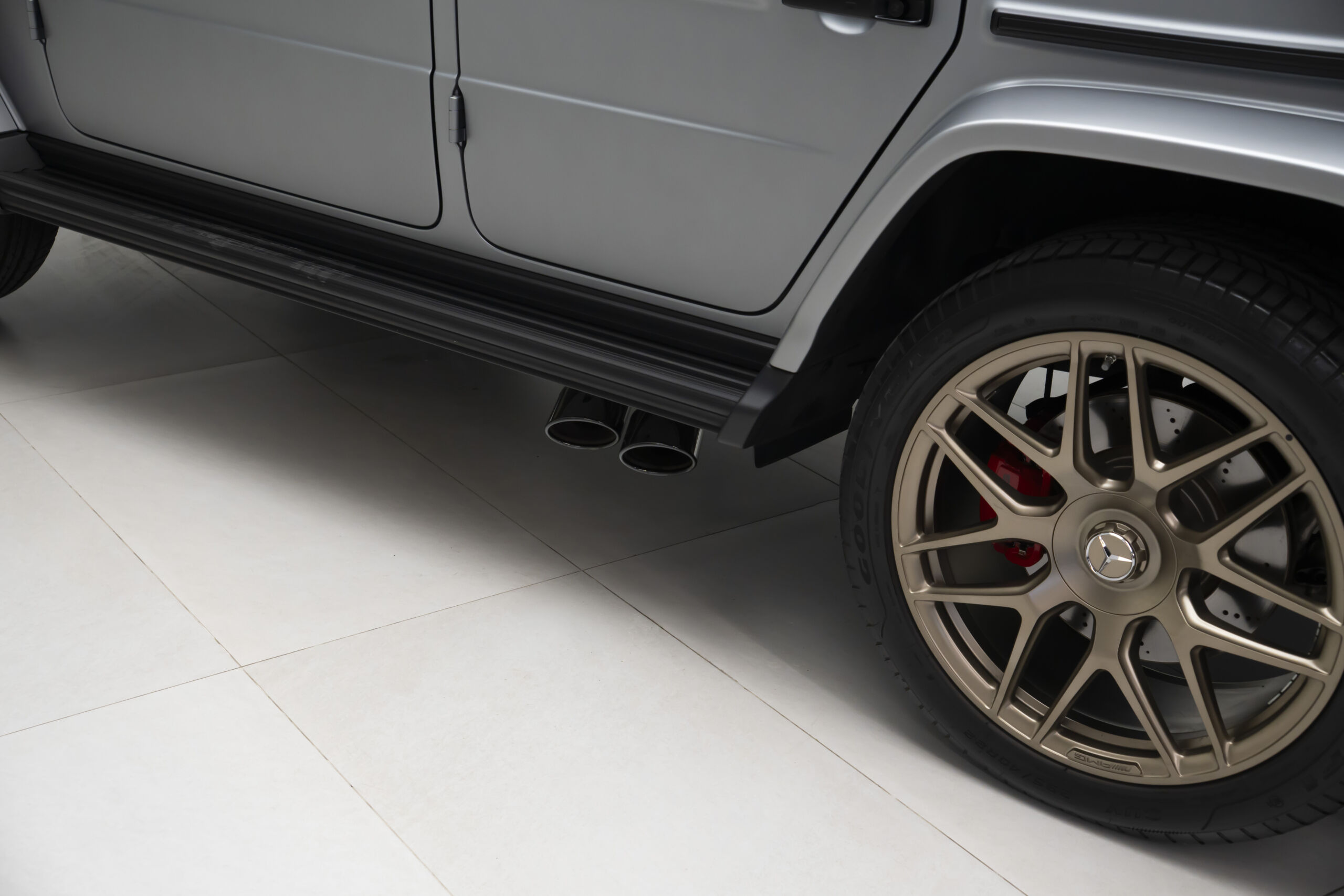 
								2025 Mercedes AMG G63 Performance Package full									