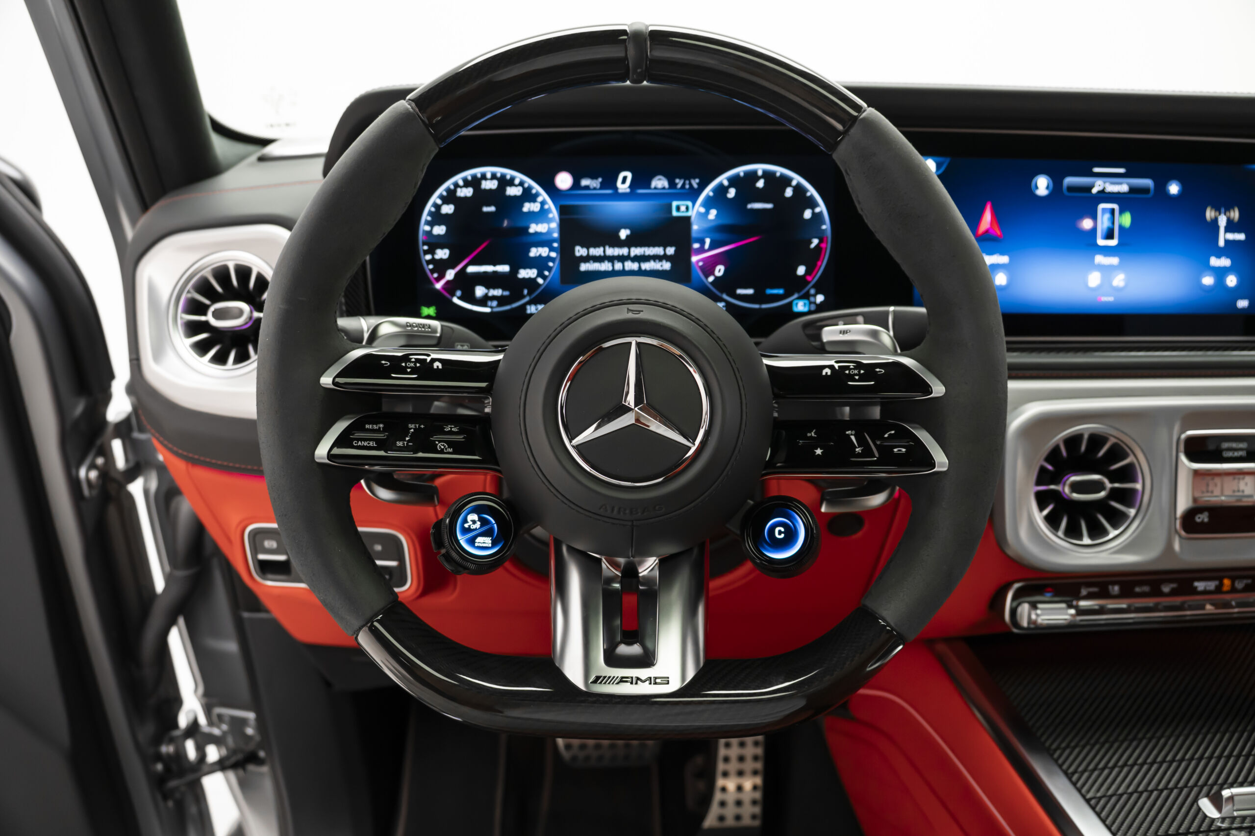 
								2025 Mercedes AMG G63 Performance Package full									