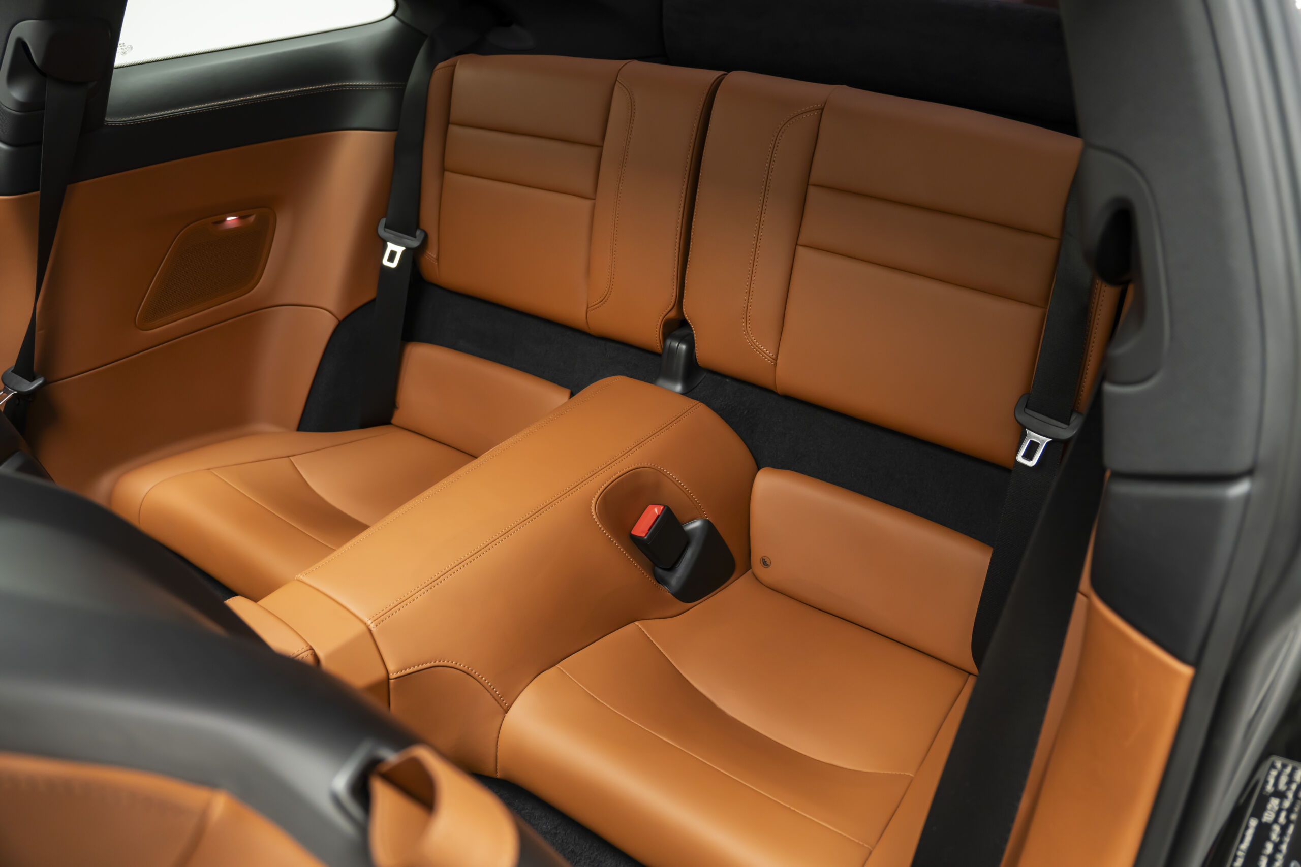 
								2025 Porsche 911 Carrera Coupe full									