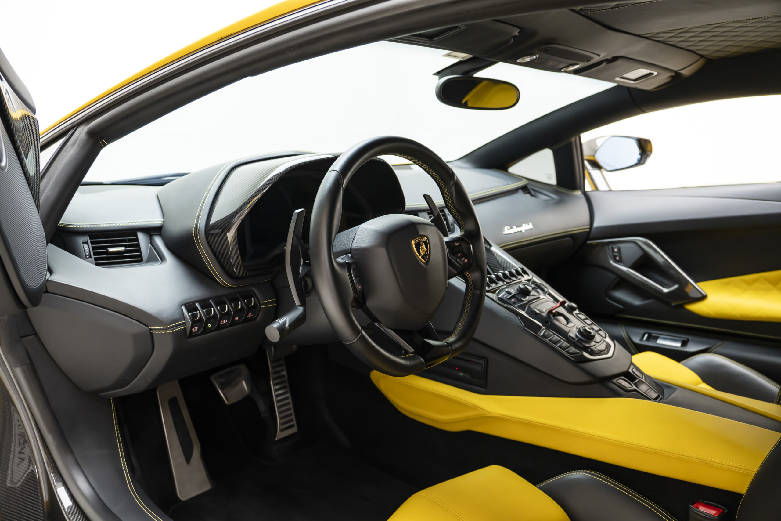 
								2018 Lamborghini Aventador S Coupe LP 740-4 full									