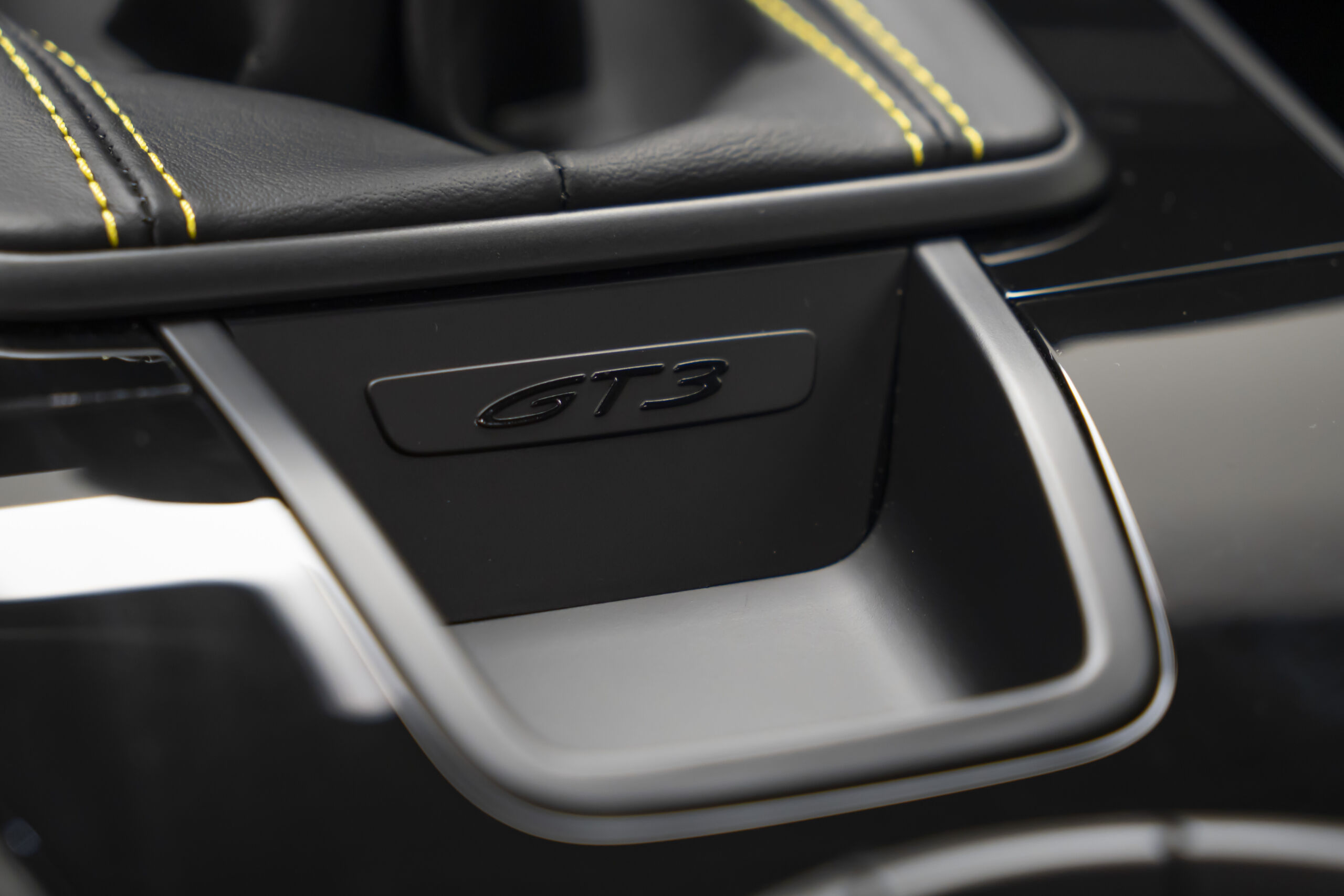 
								2026 Porsche 911 GT3 Touring full									
