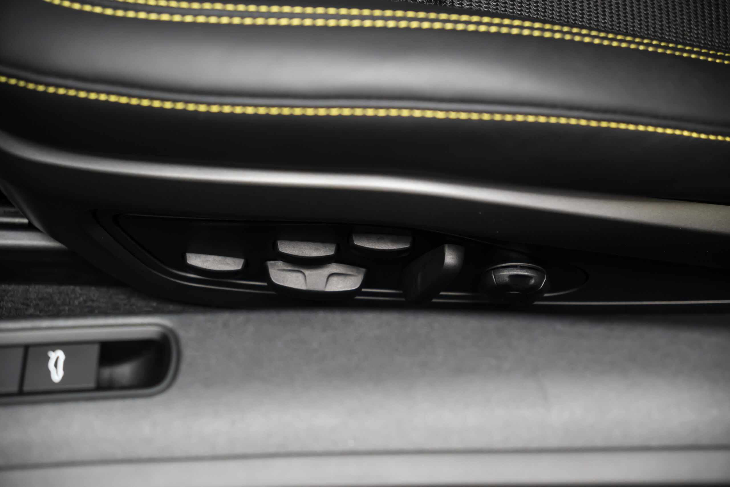 
								2026 Porsche 911 GT3 Touring full									