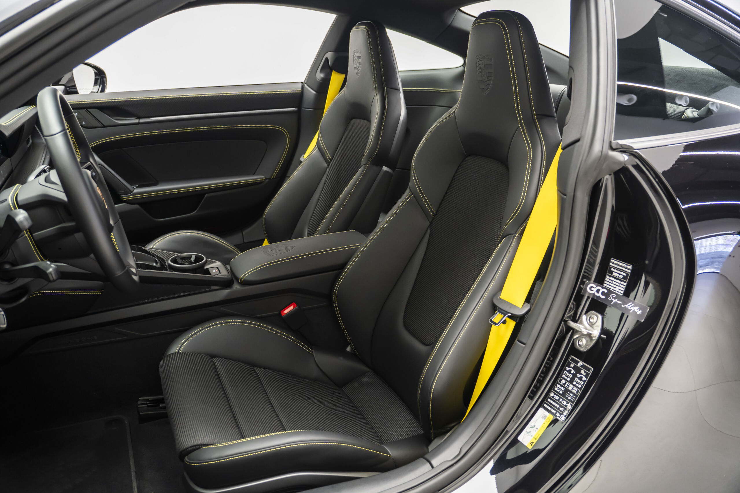 
								2026 Porsche 911 GT3 Touring full									