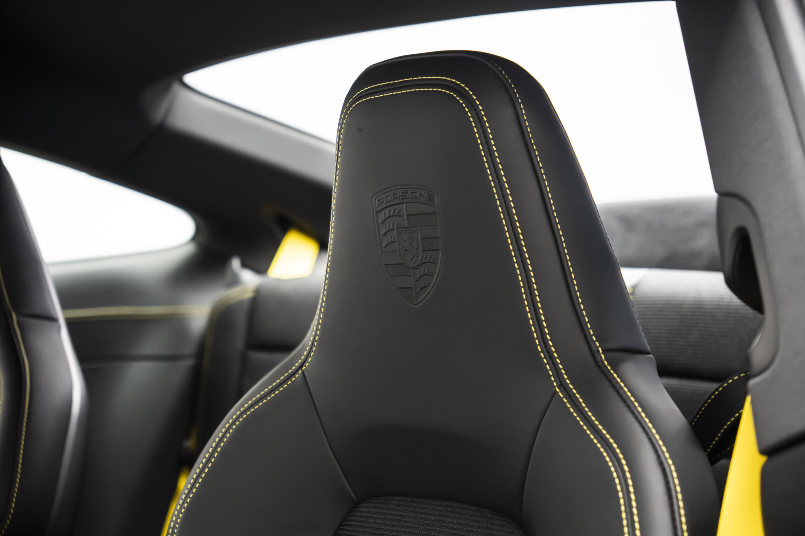 
								2026 Porsche 911 GT3 Touring full									