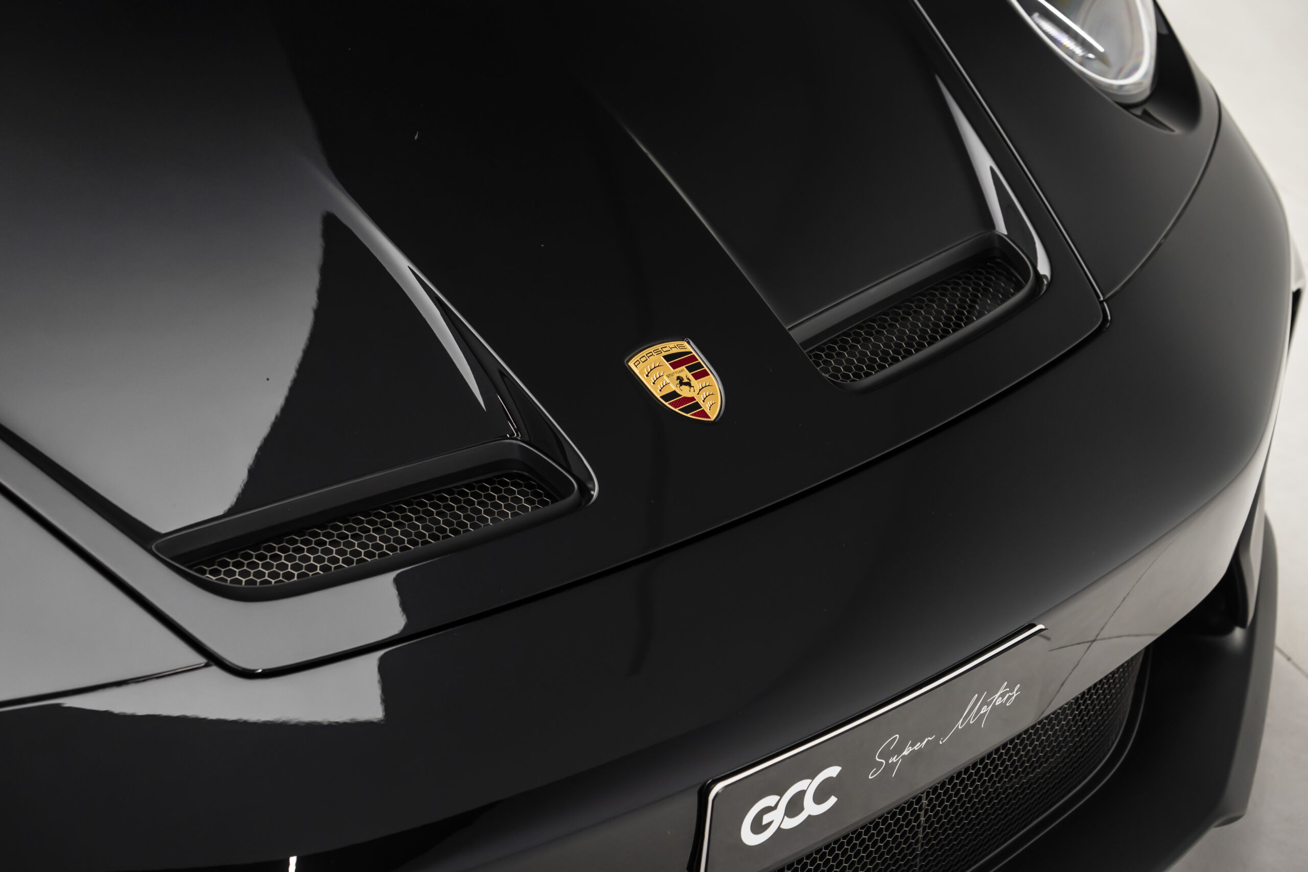 
								2026 Porsche 911 GT3 Touring full									