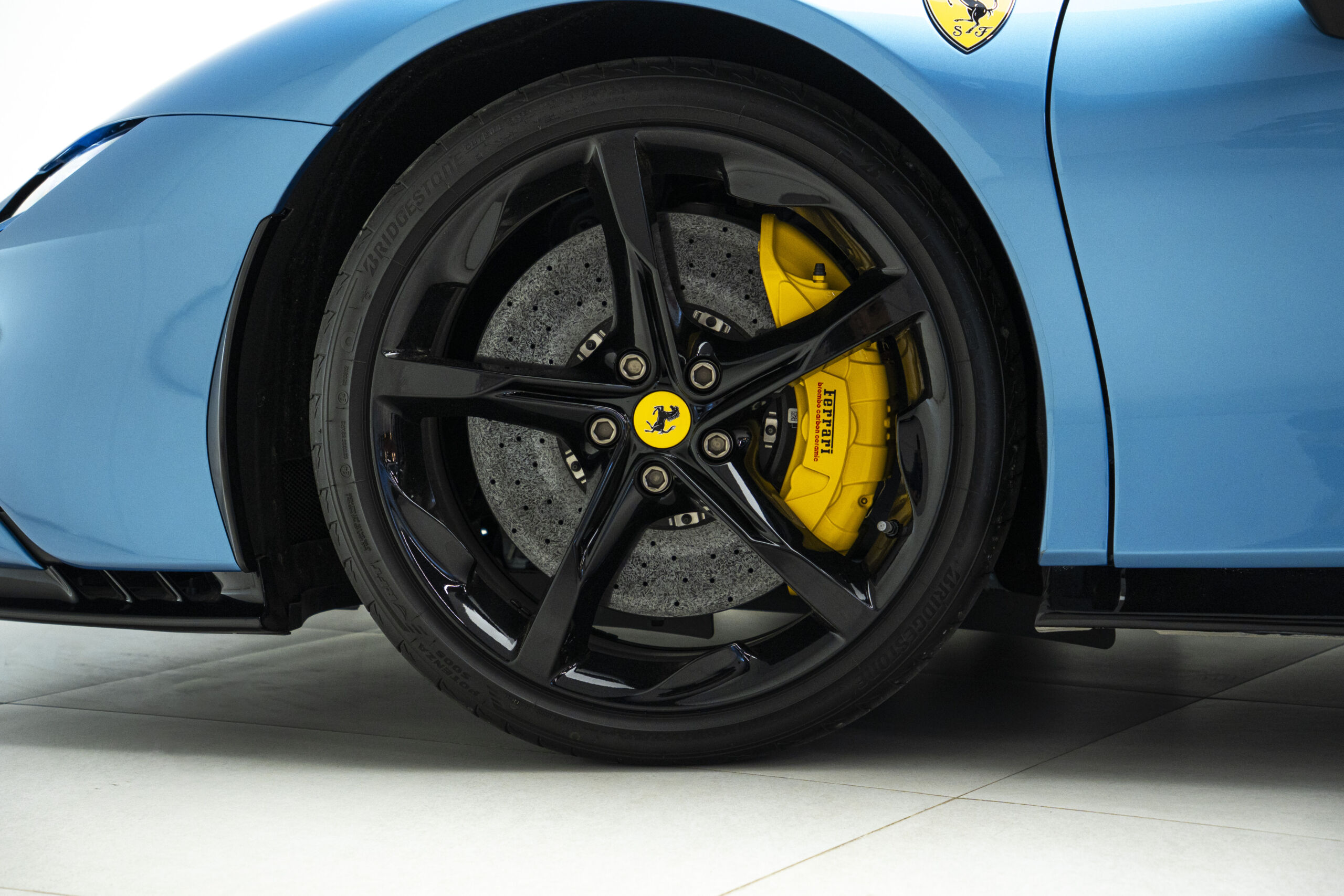 
								2022 Ferrari SF90 Spider full									