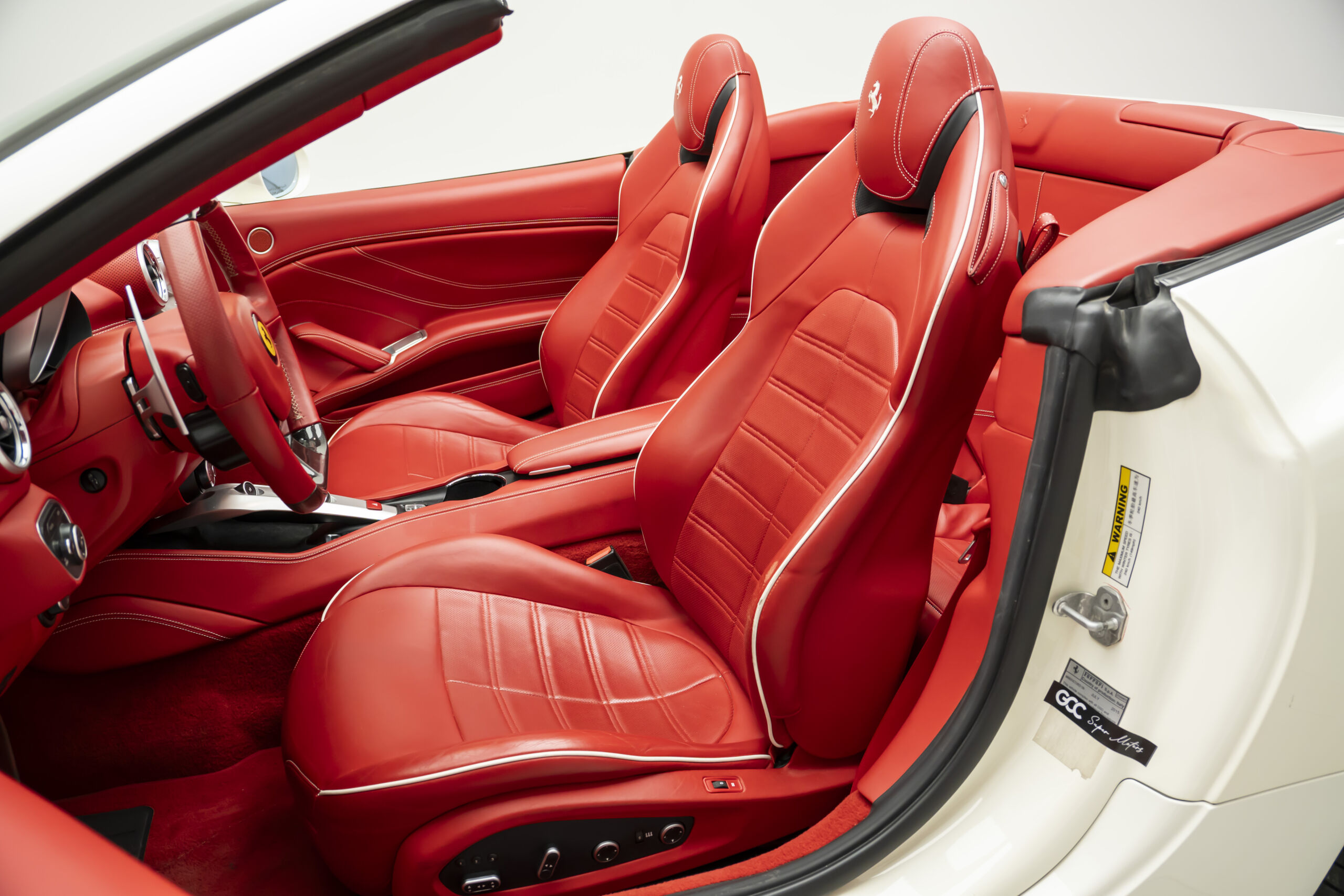 
								2016 Ferrari California T full									