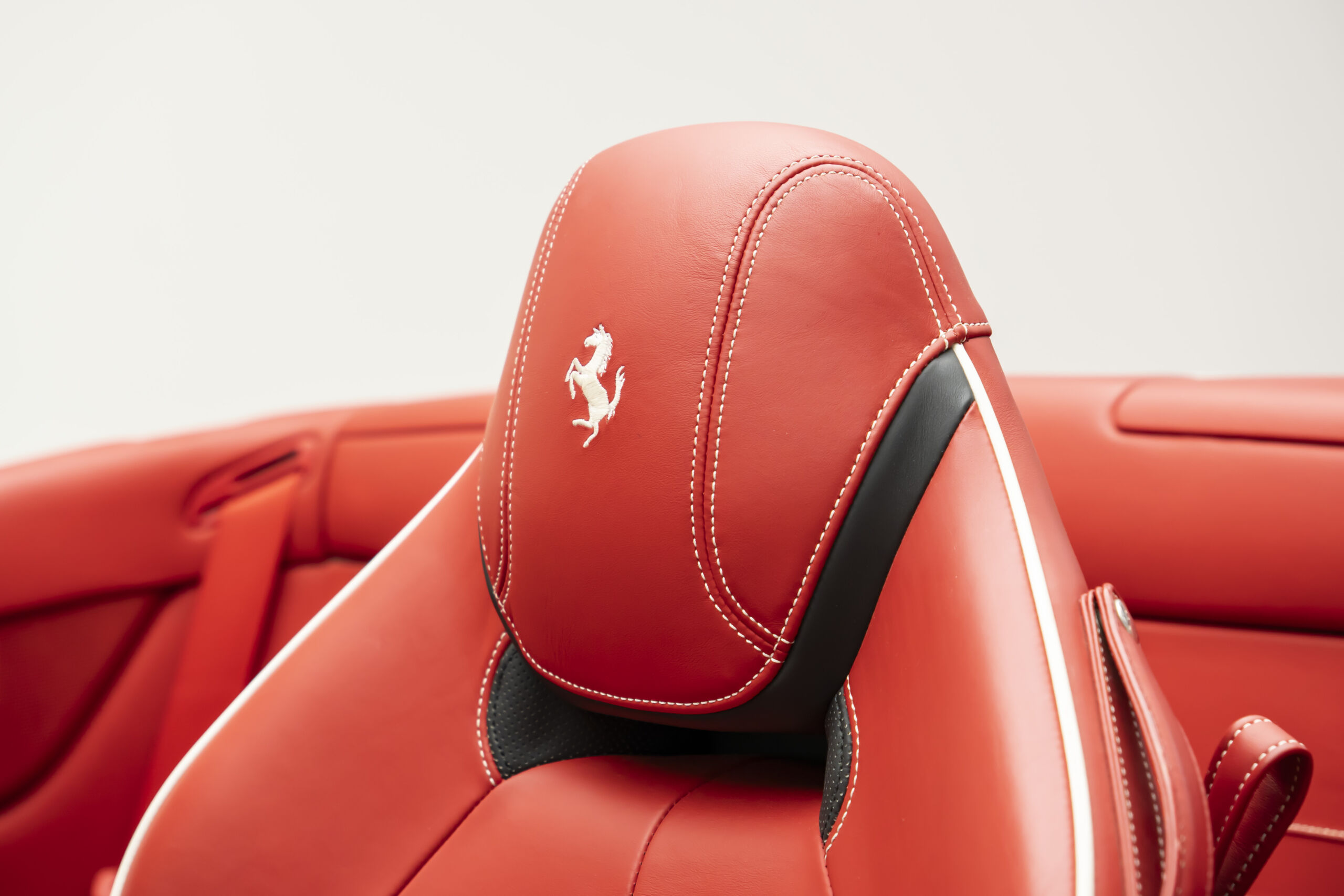 
								2016 Ferrari California T full									