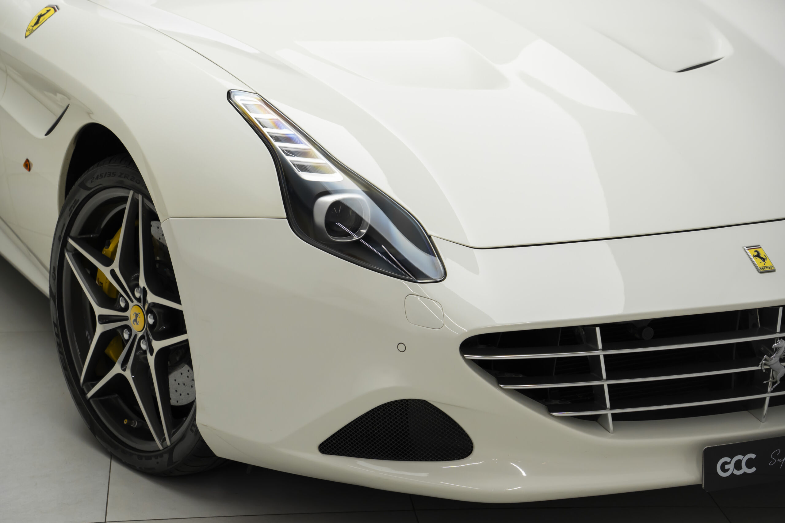 
								2016 Ferrari California T full									