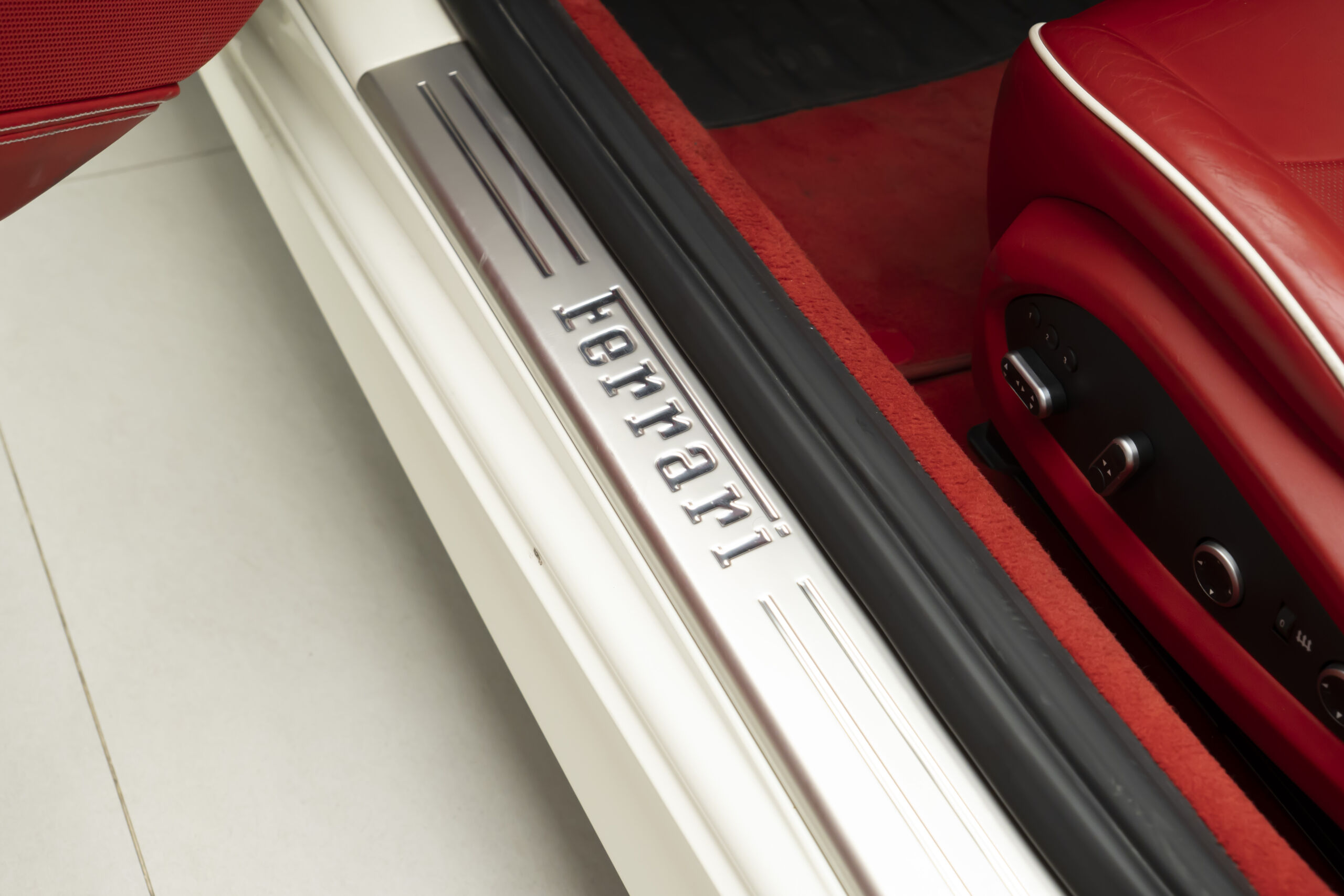 
								2016 Ferrari California T full									