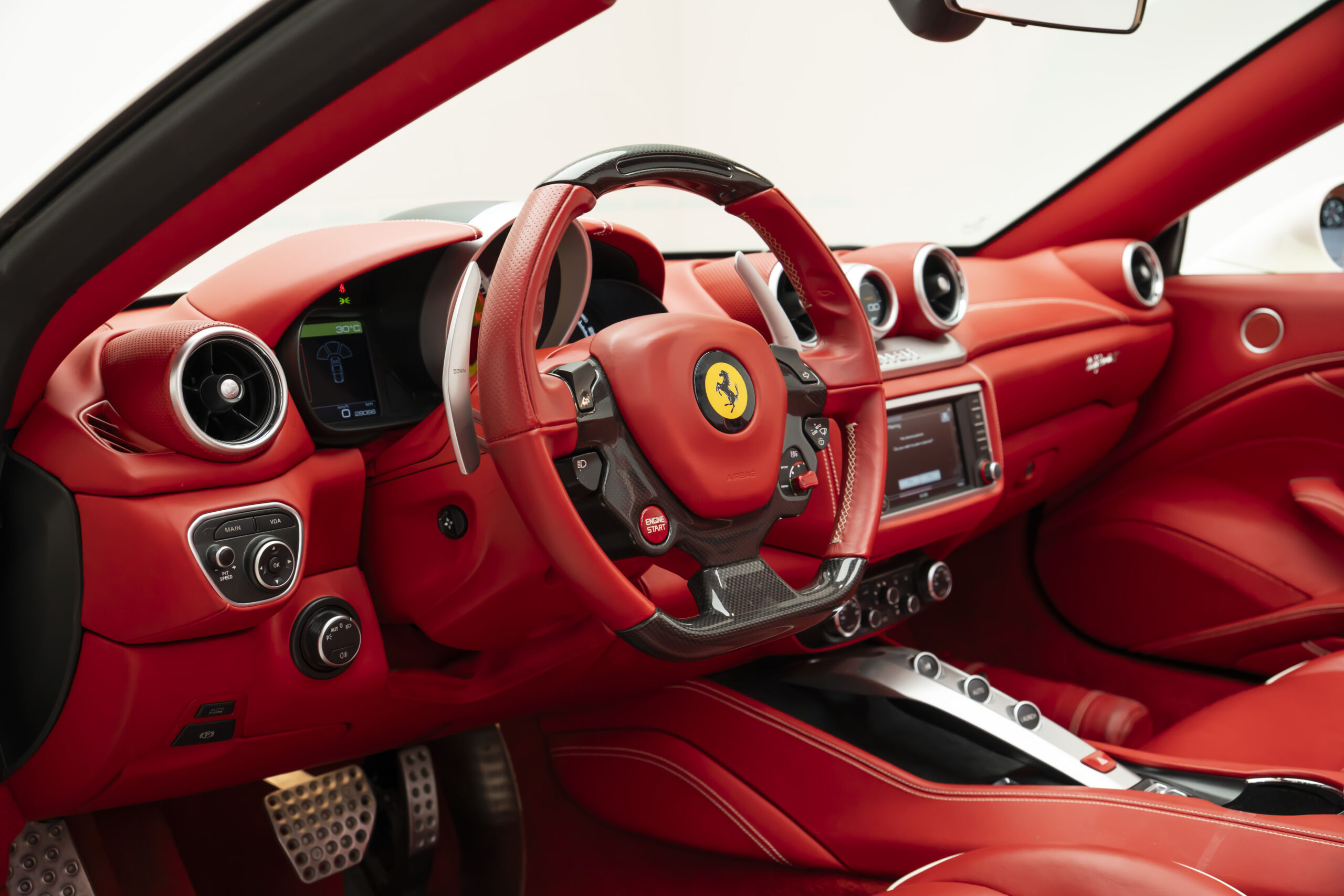
								2016 Ferrari California T full									