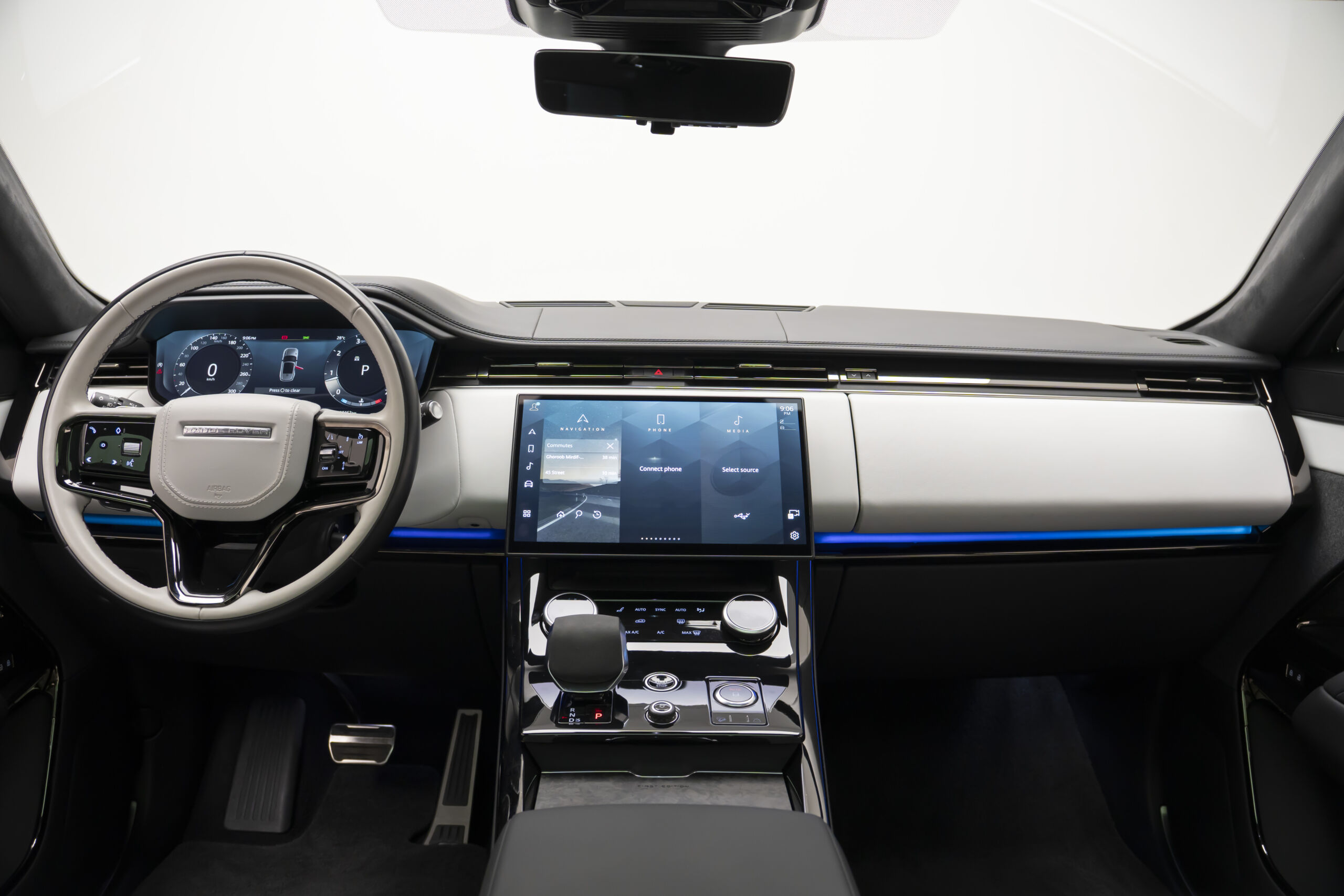 
								2023 Range Rover Sport P530 First Edition full									