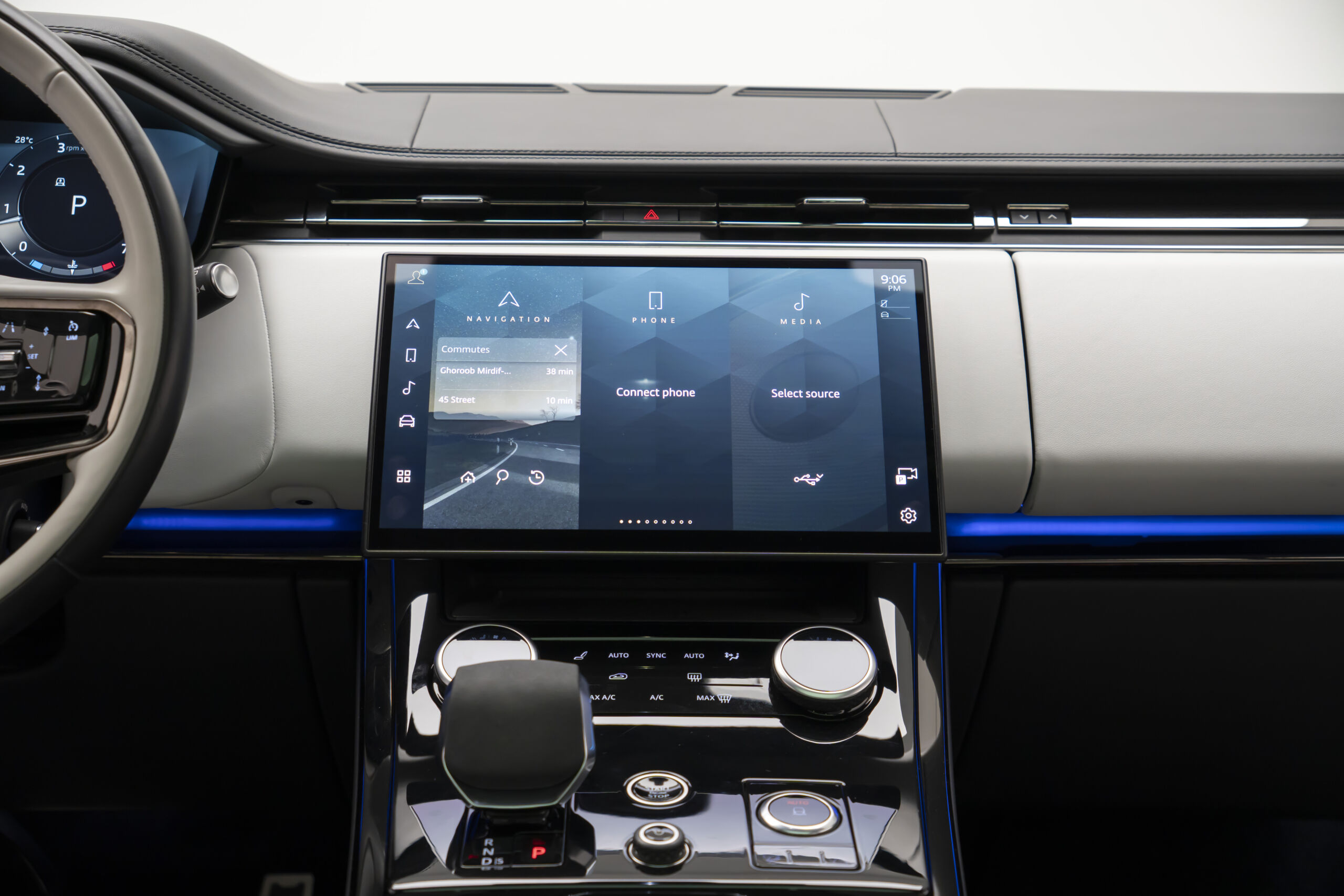 
								2023 Range Rover Sport P530 First Edition full									