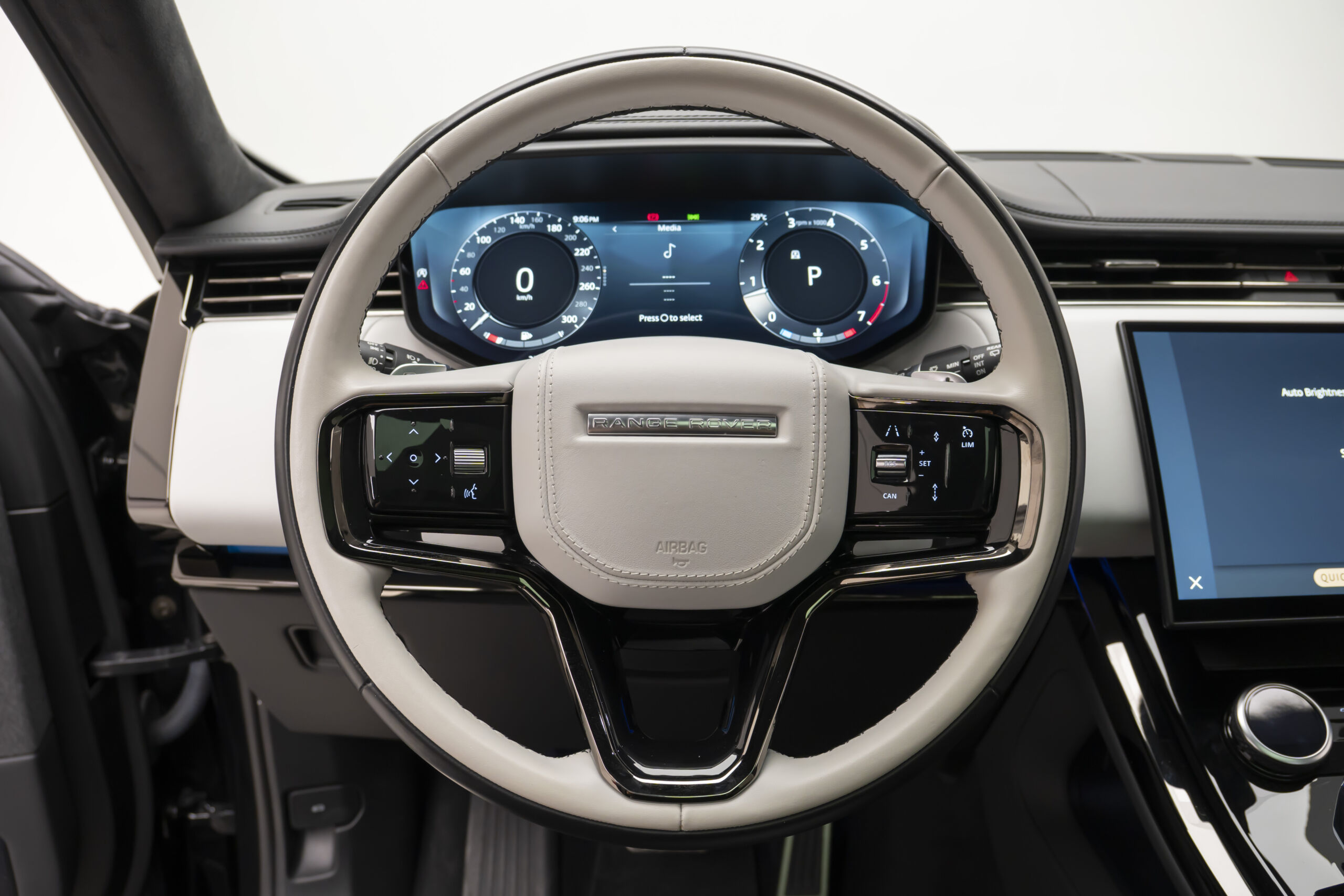
								2023 Range Rover Sport P530 First Edition full									