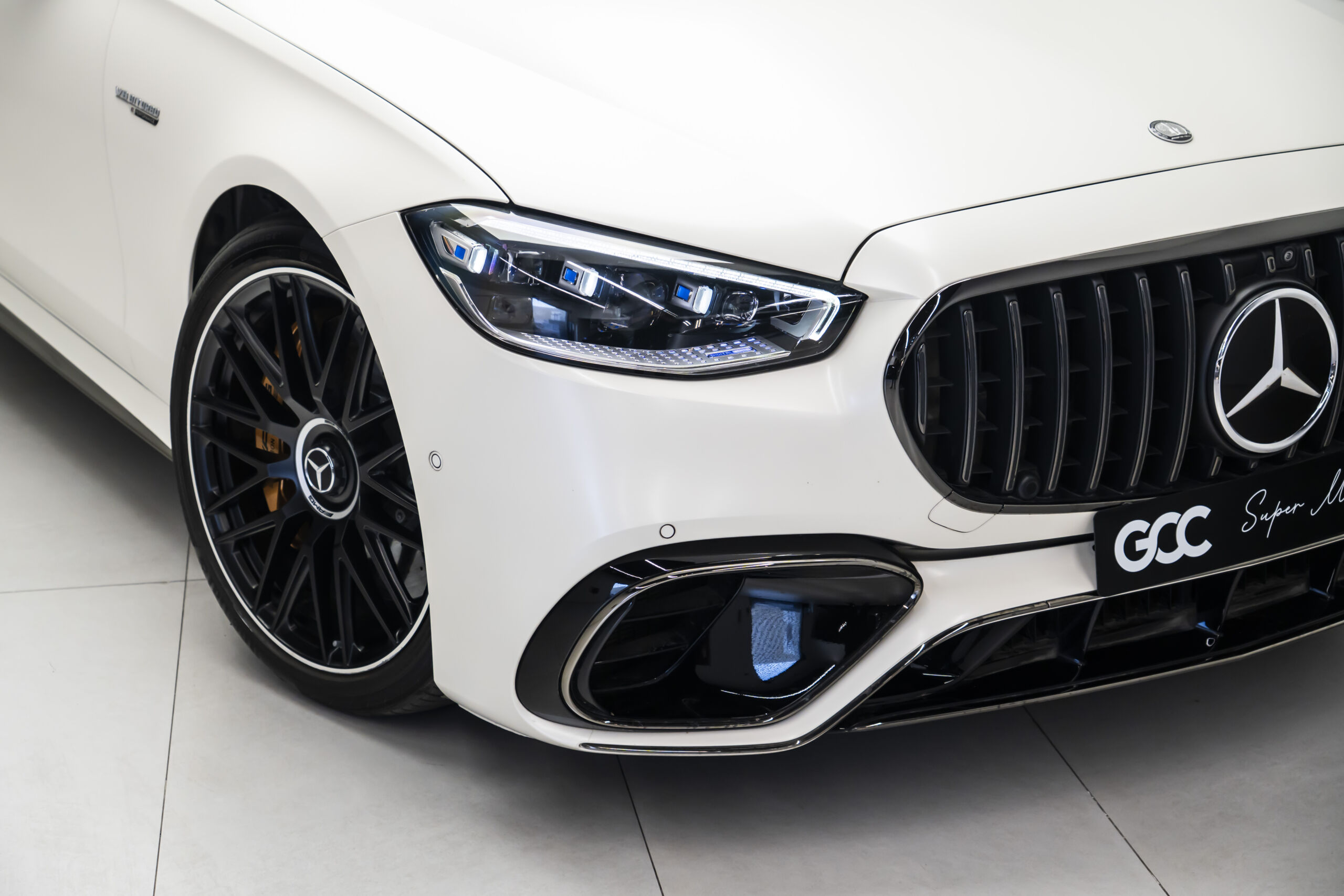 
								2023 Mercedes AMG S 63 E Performance full									
