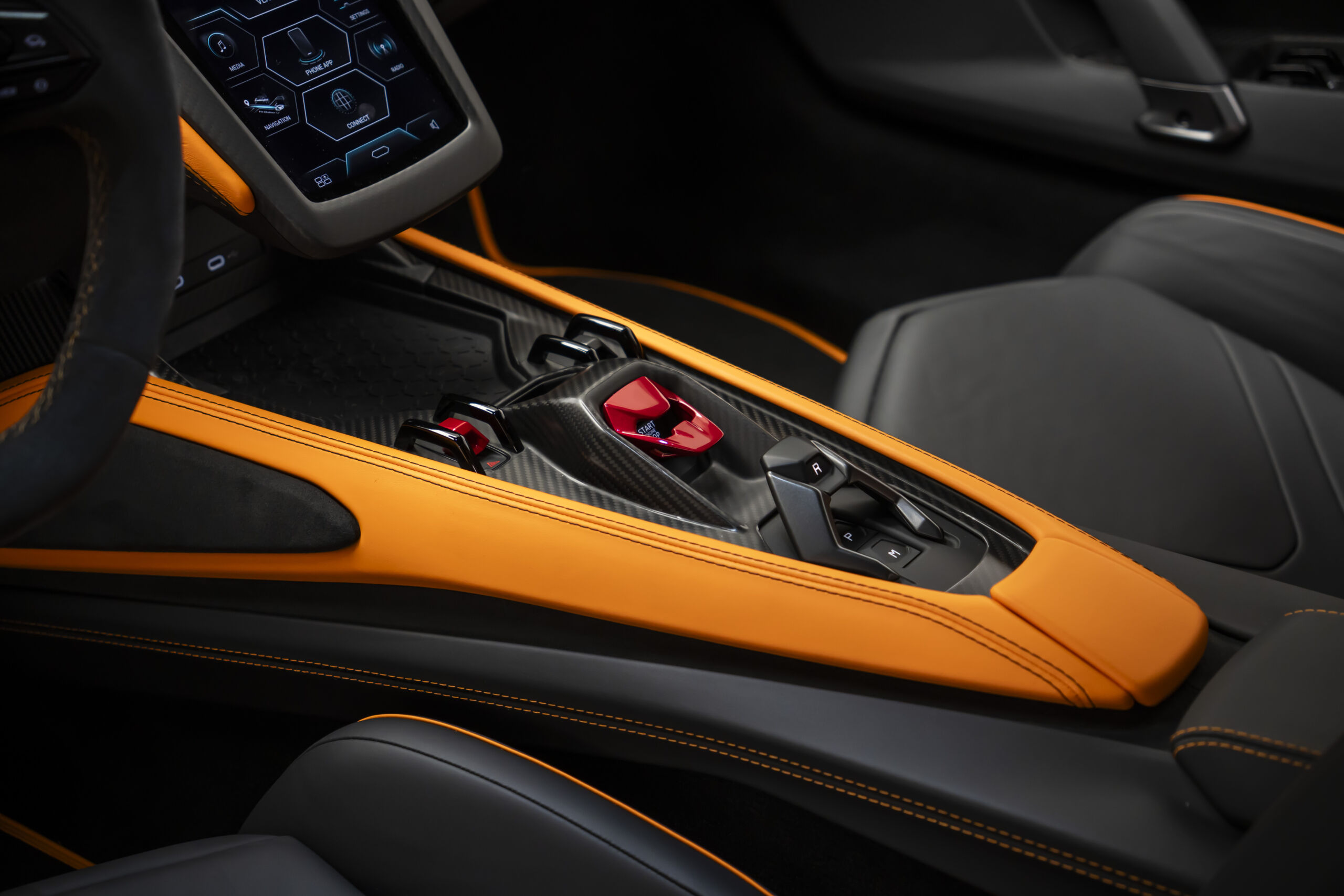 
								2024 Lamborghini Revuelto full									
