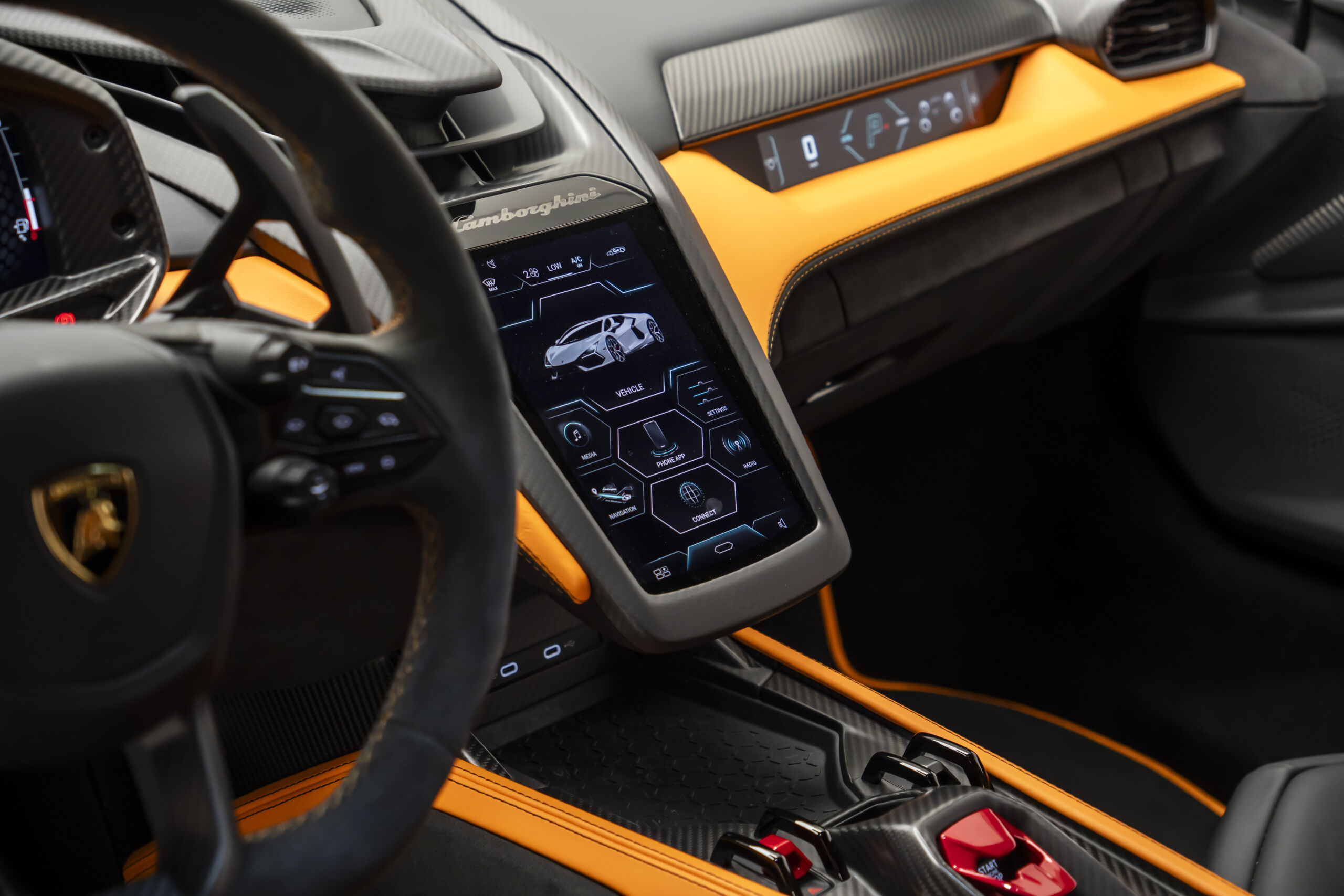 
								2024 Lamborghini Revuelto full									