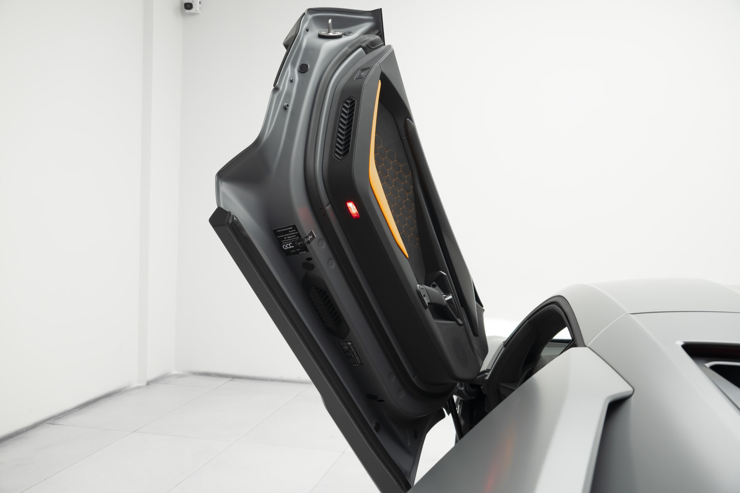 
								2024 Lamborghini Revuelto full									