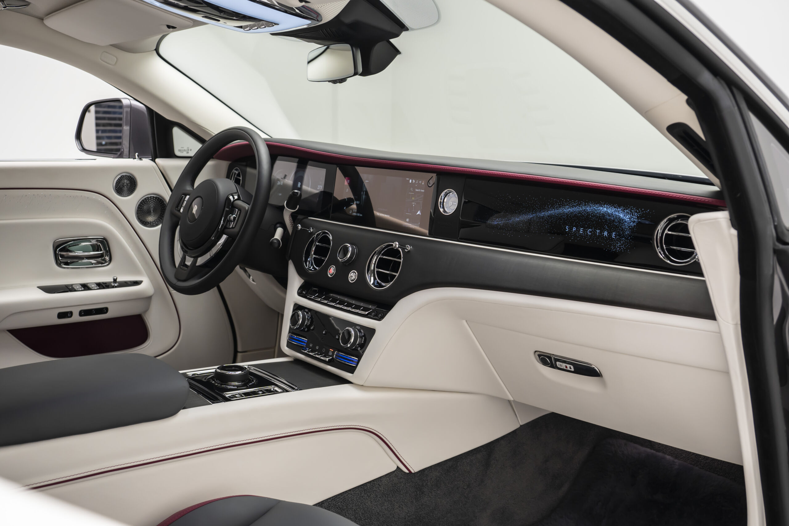 
								2024 Rolls Royce Spectre Silver Badge full									