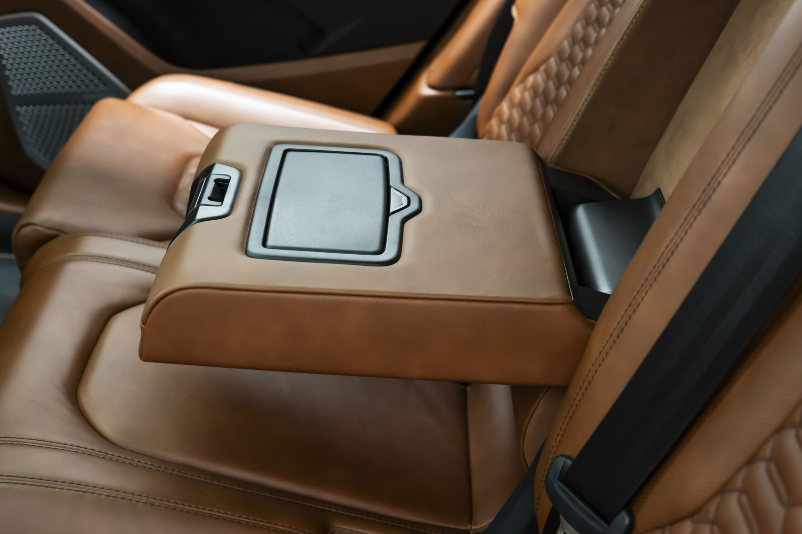 
								2019 Lamborghini Urus full									