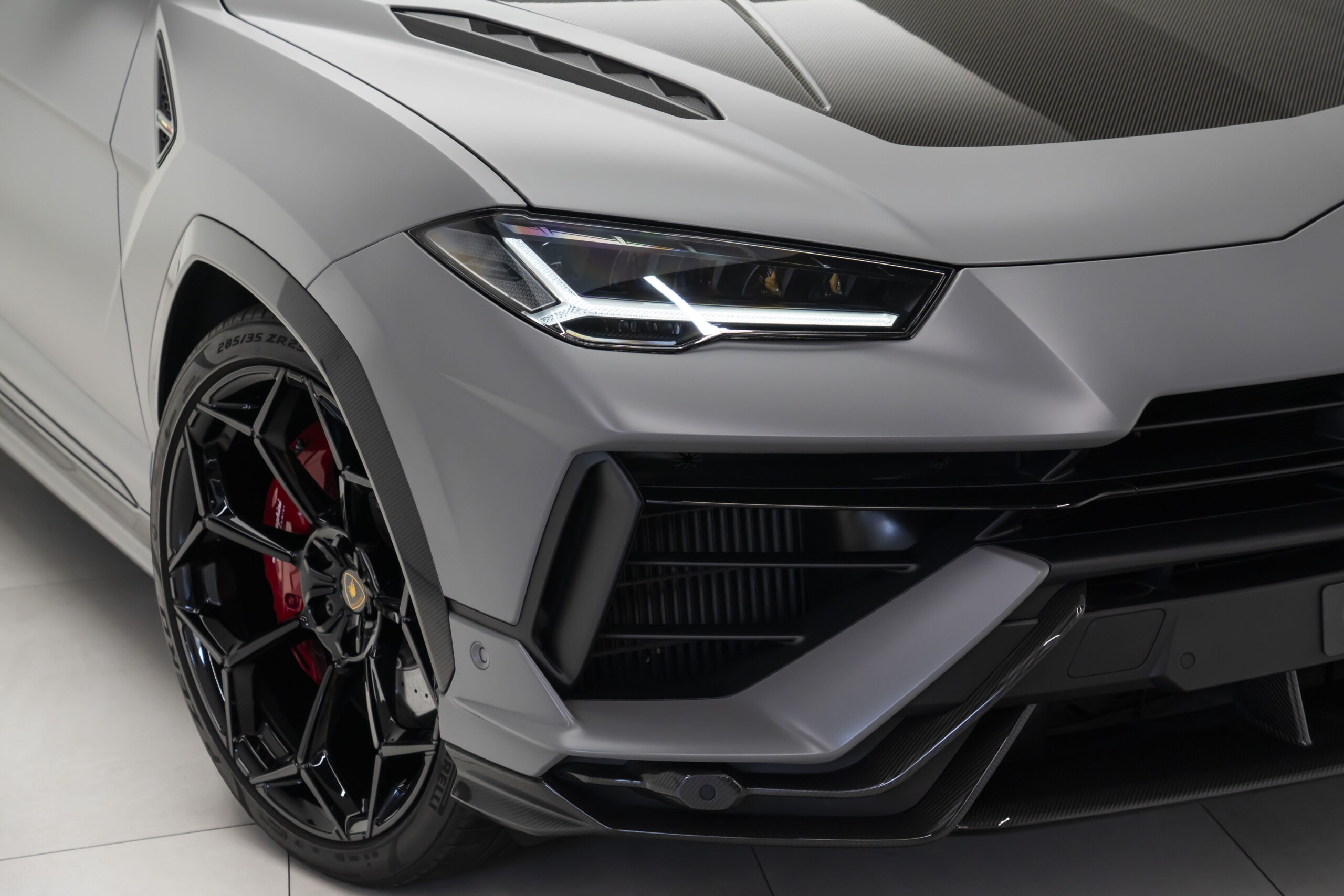 
								2024 Lamborghini Urus Performante full									