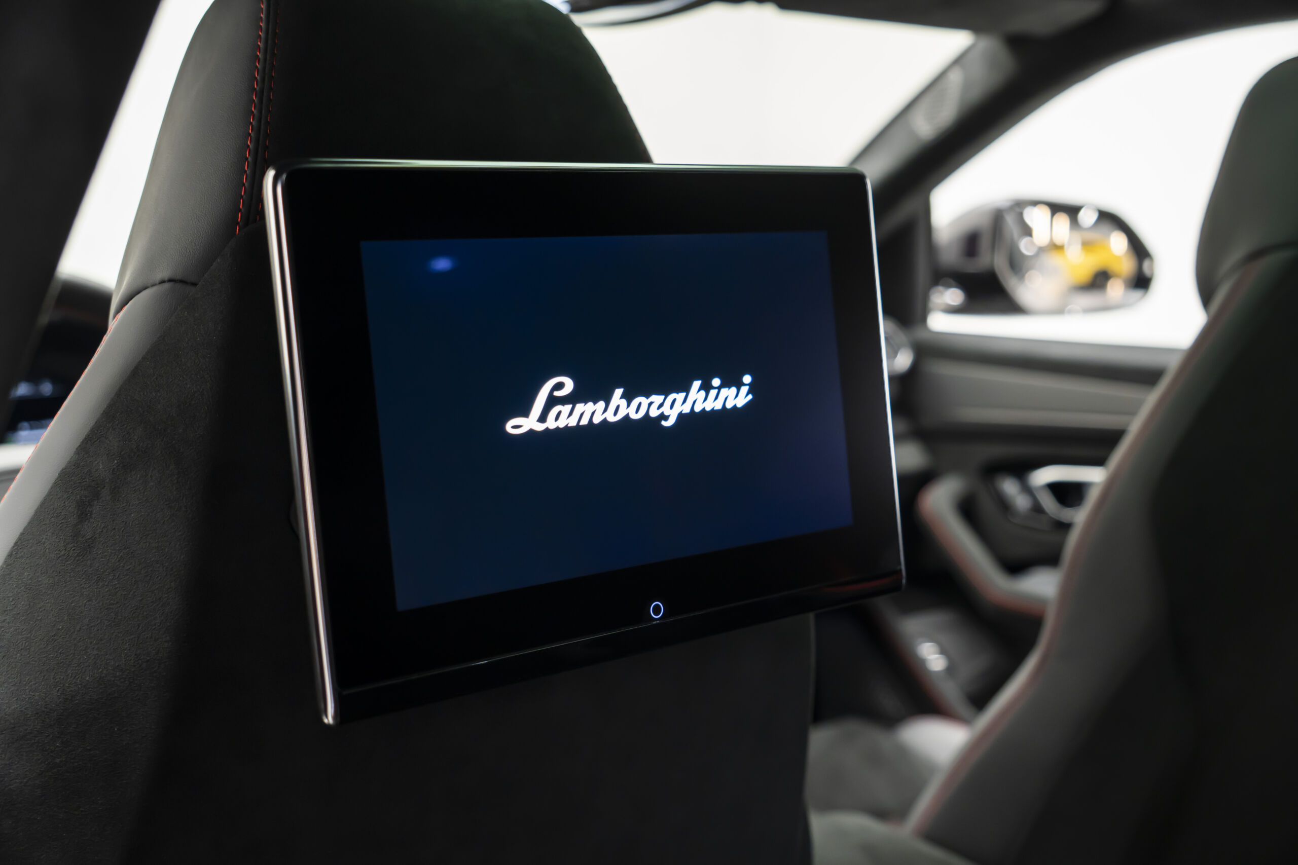 
								2024 Lamborghini Urus Performante full									